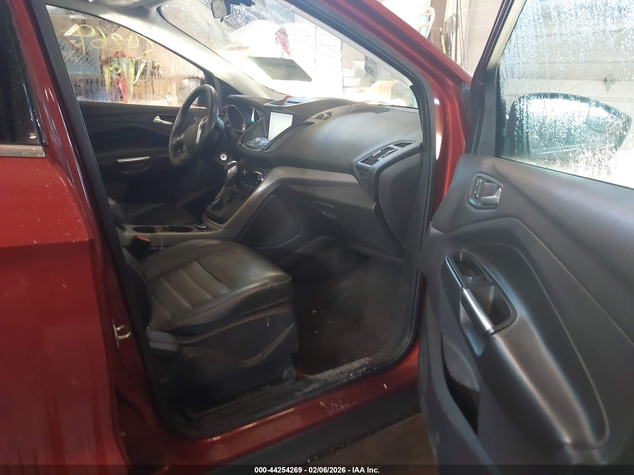 FORD ESCAPE image 5
