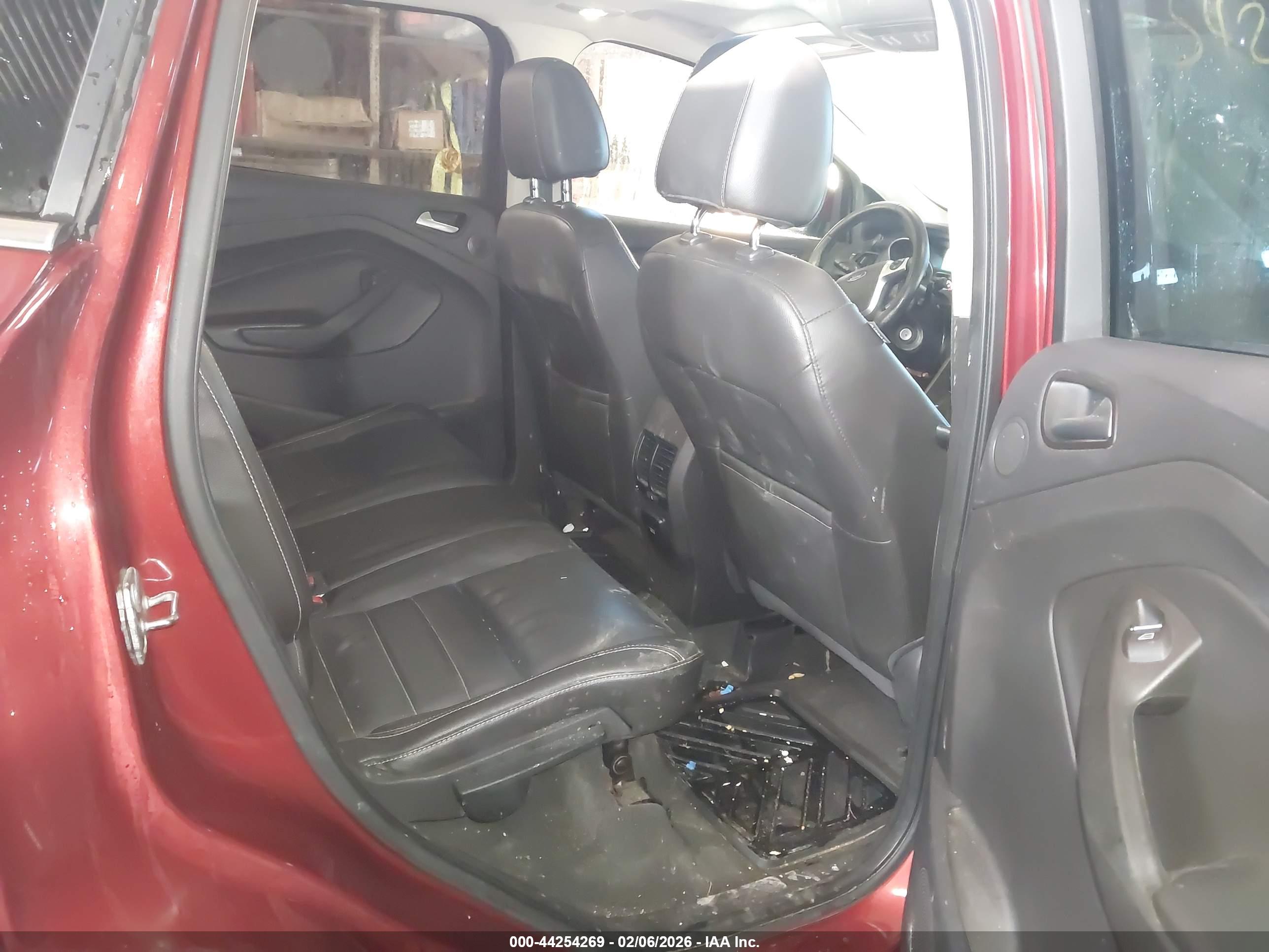 FORD ESCAPE image 8