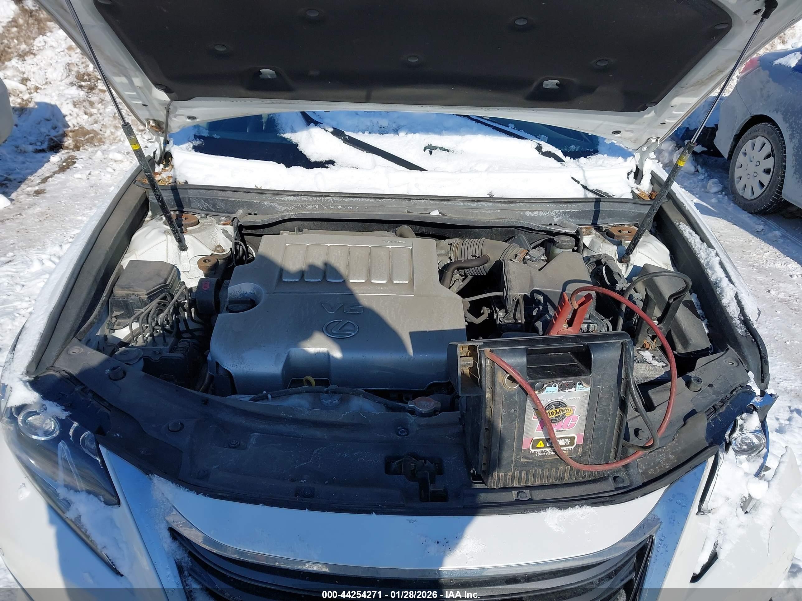 LEXUS ES image 10