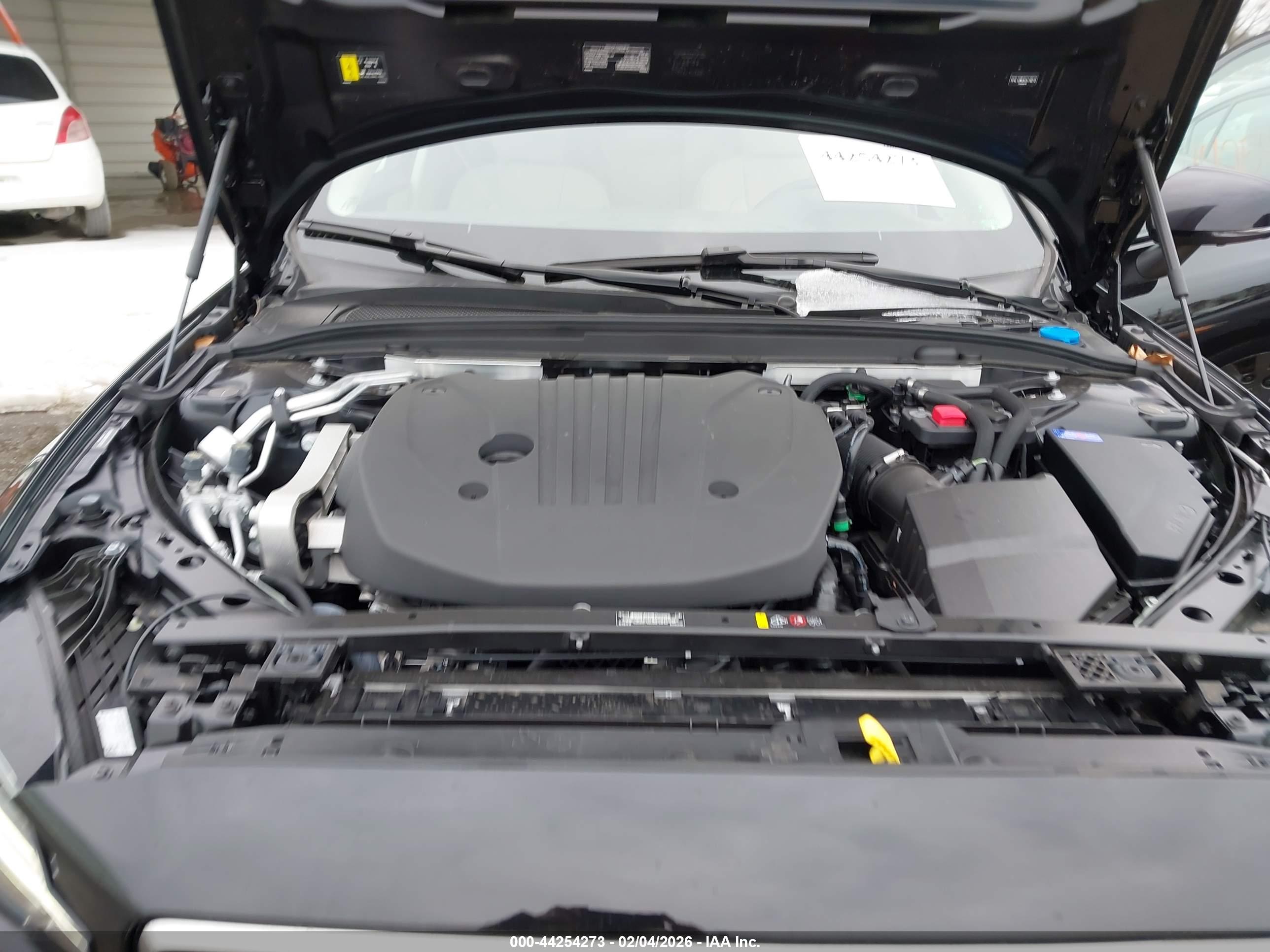 VOLVO V60 image 10