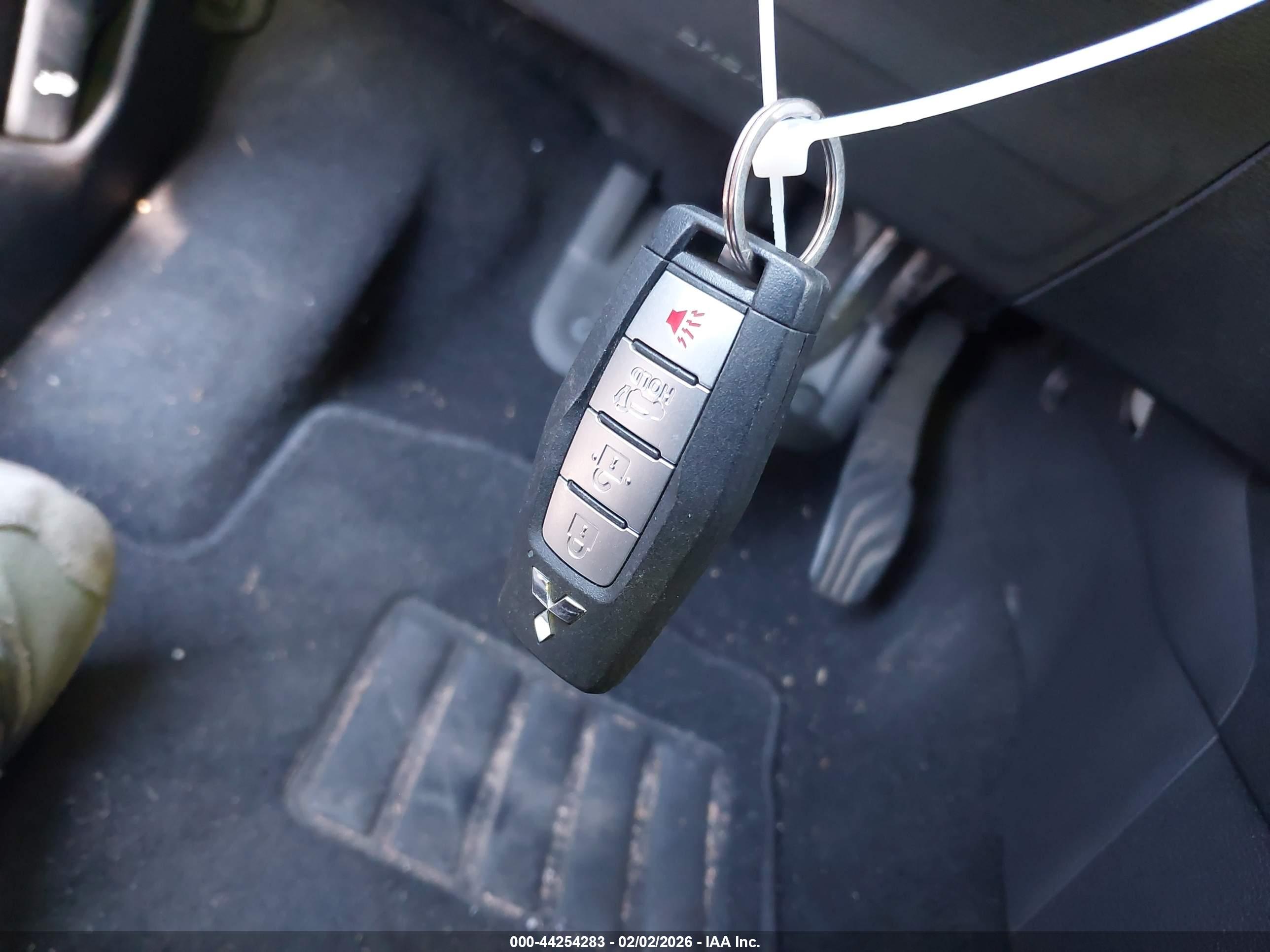 MITSUBISHI OUTLANDER image 11