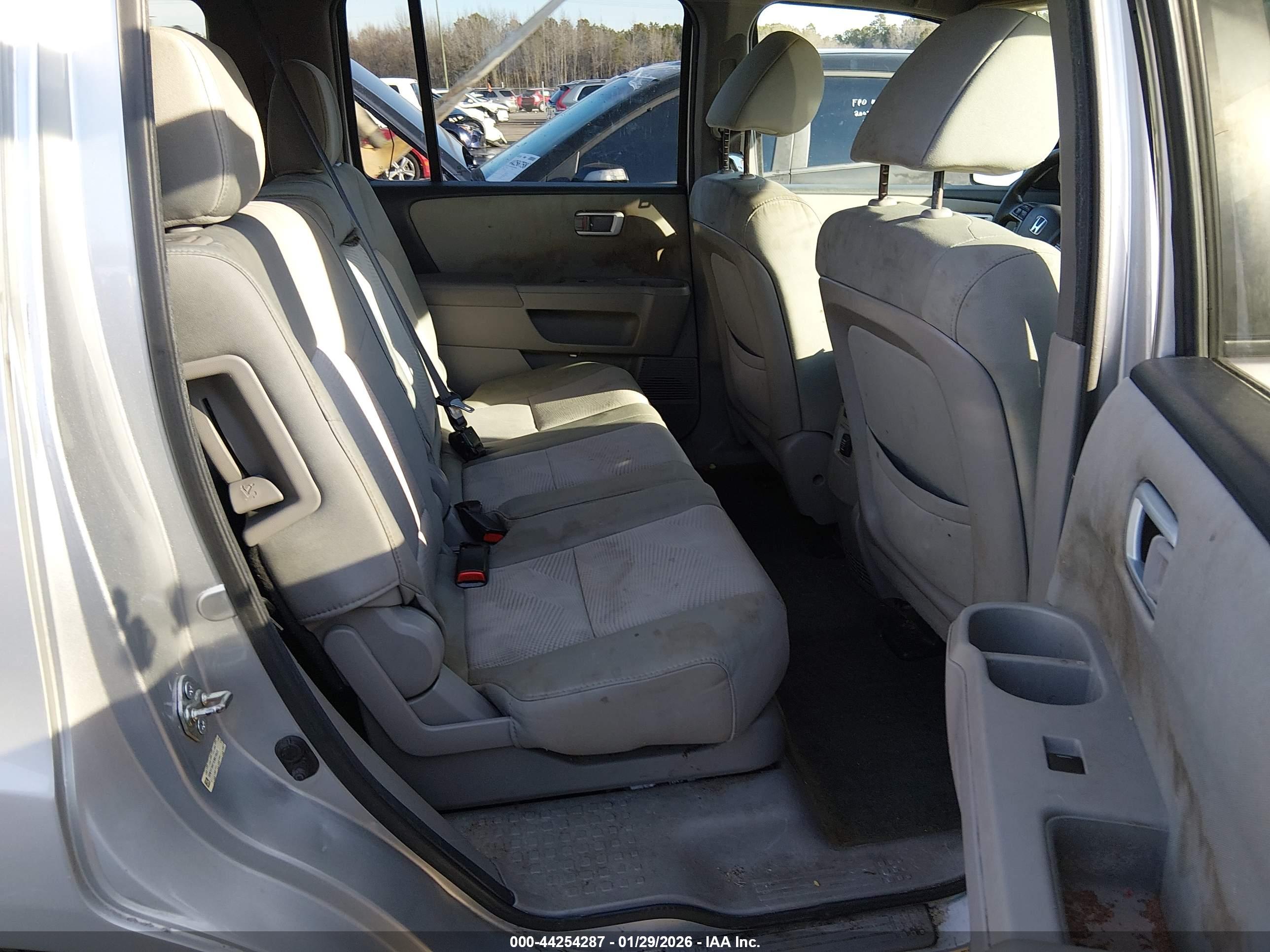 HONDA PILOT image 8