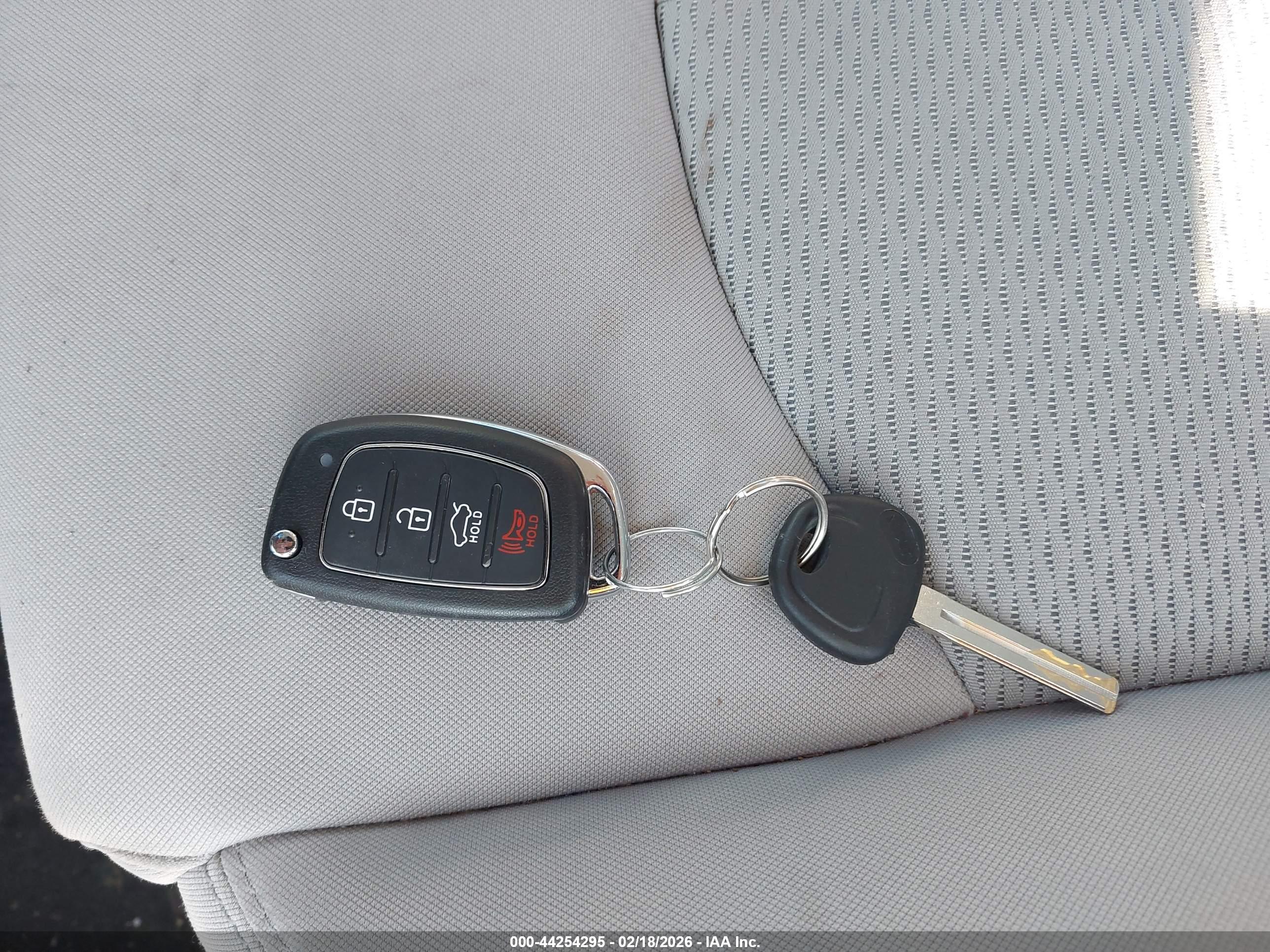 HYUNDAI SONATA image 11