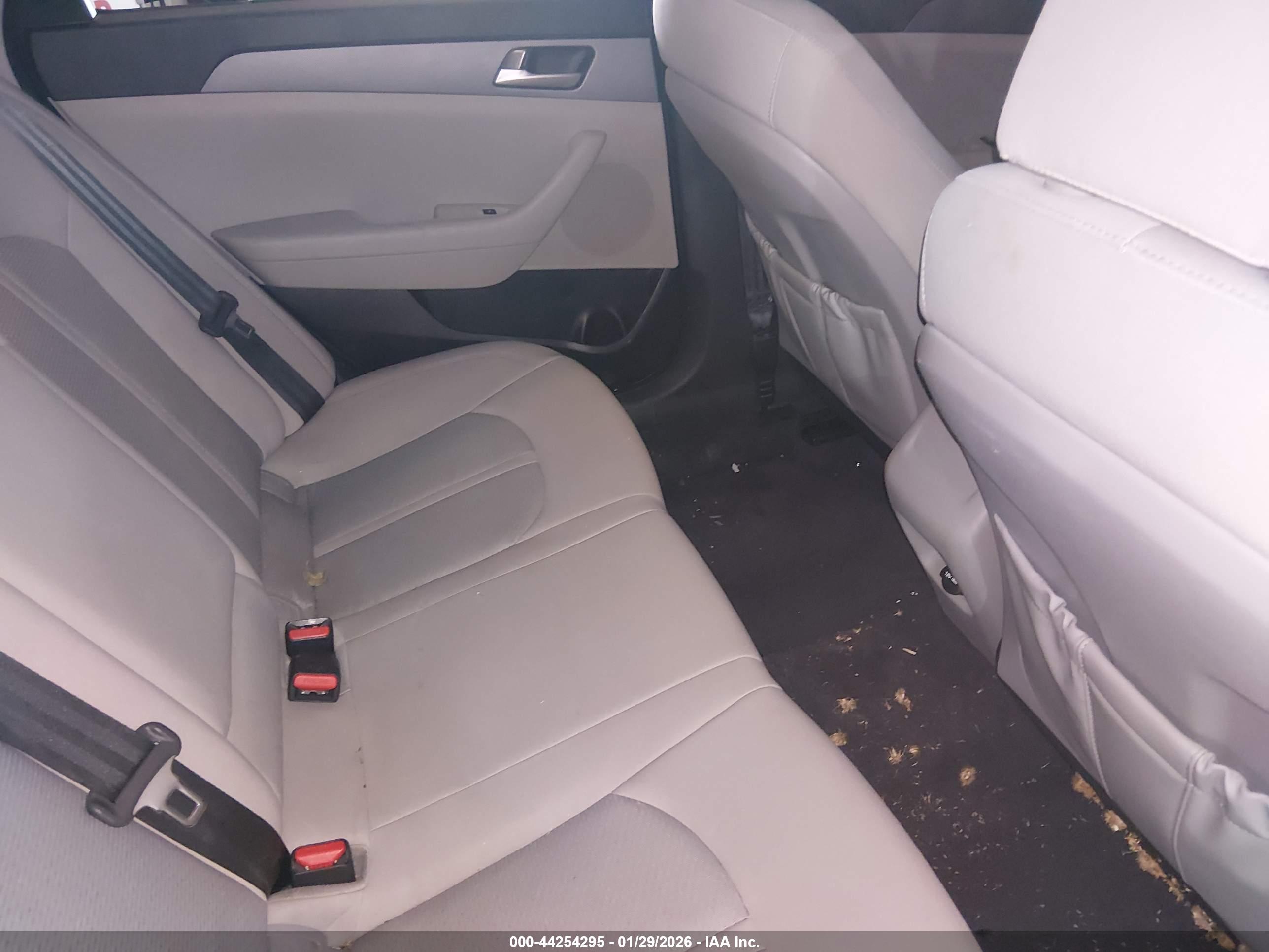 HYUNDAI SONATA image 8