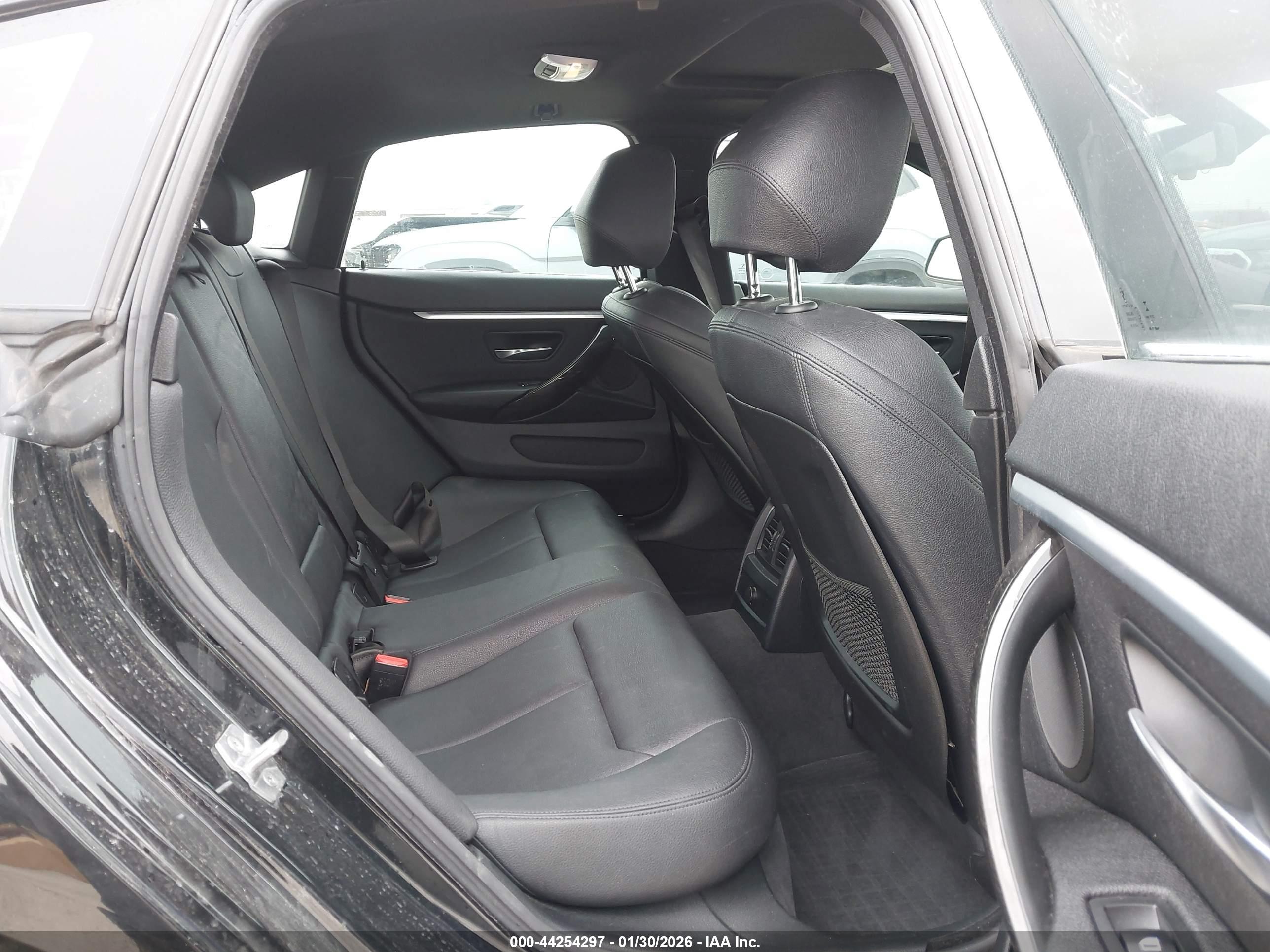 BMW 430I image 8