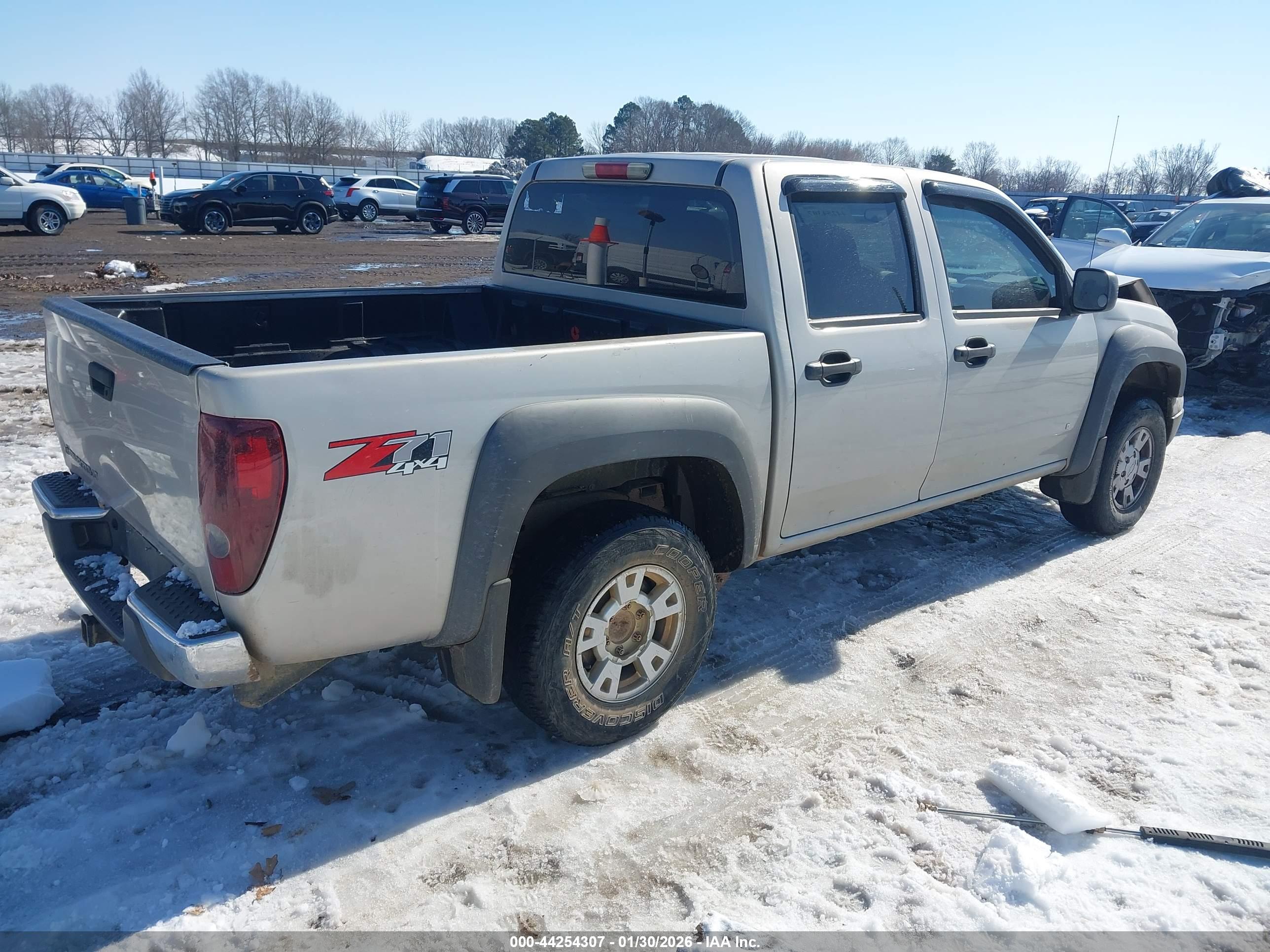 CHEVROLET COLORADO image 4