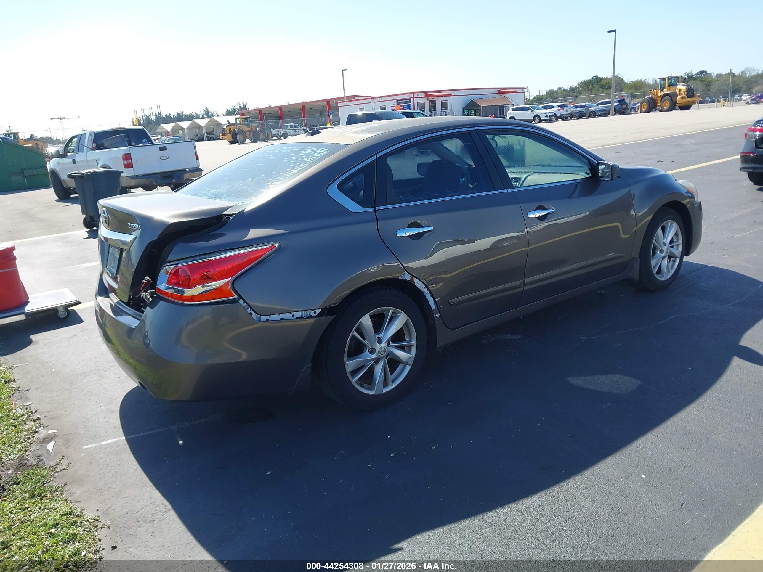 NISSAN ALTIMA image 4