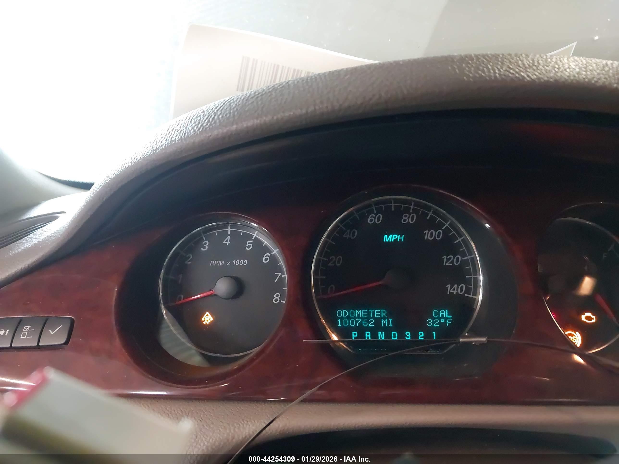 BUICK LUCERNE image 7