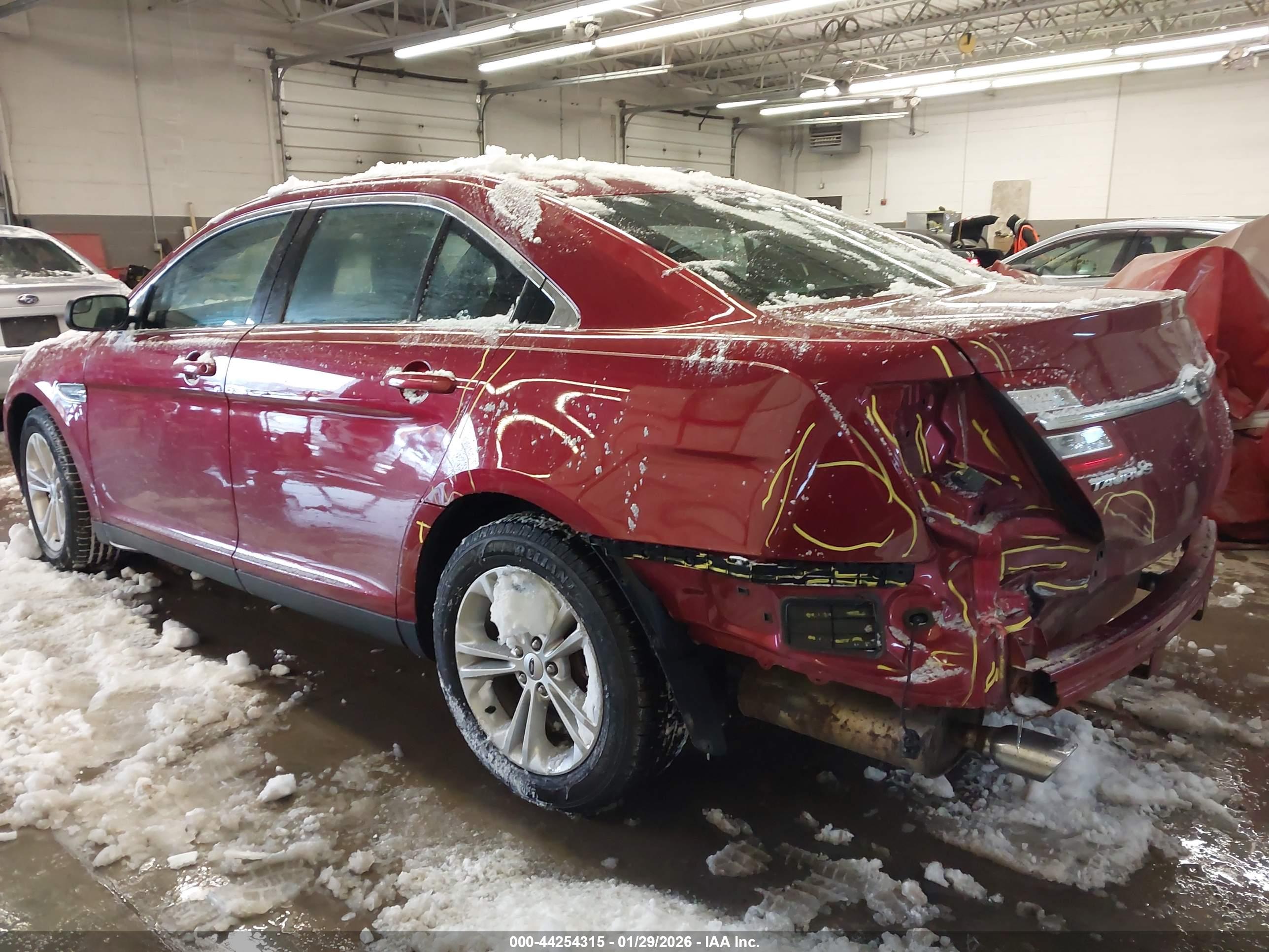 FORD TAURUS image 3
