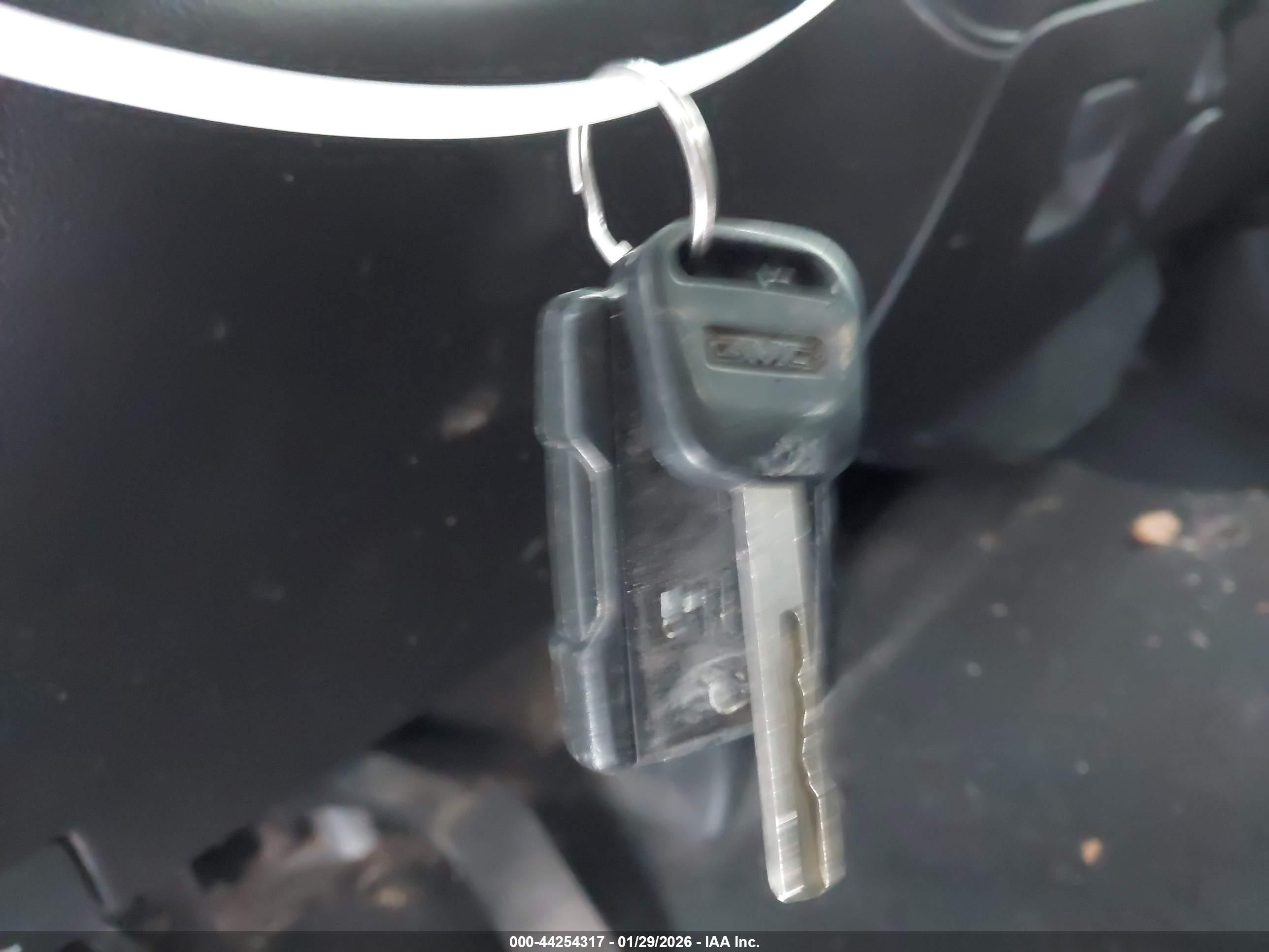 GMC SIERRA image 11