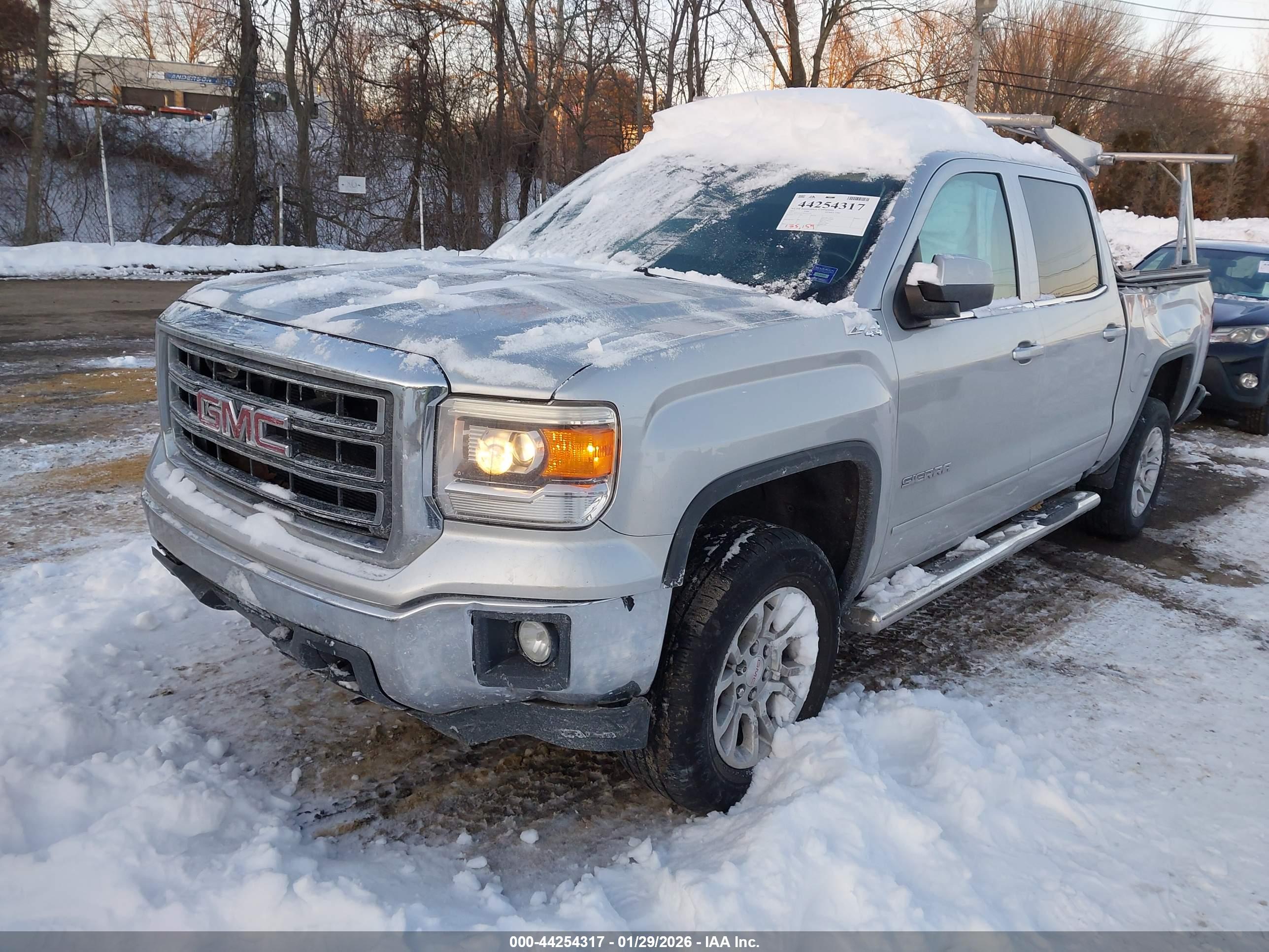 GMC SIERRA image 2