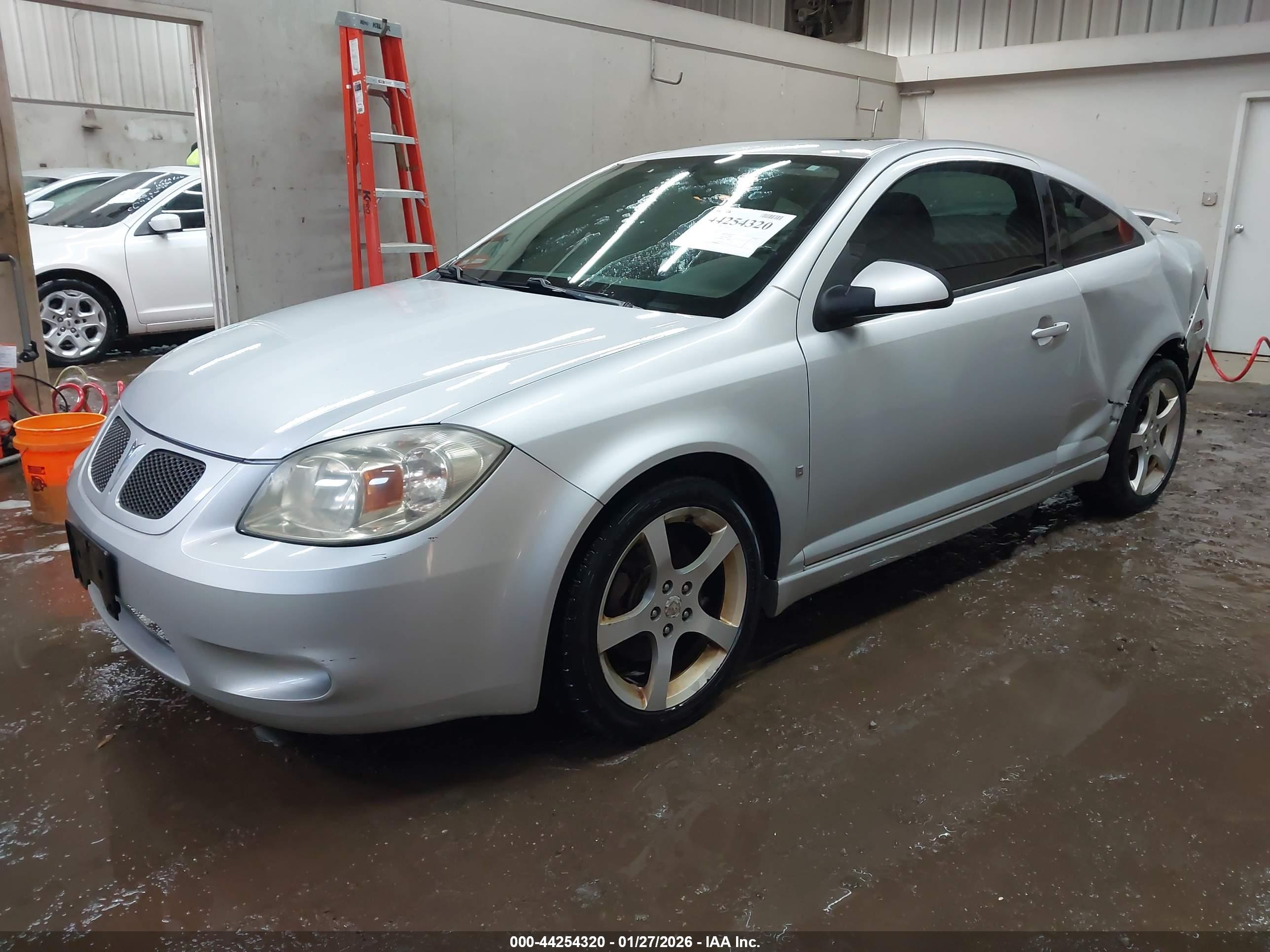 PONTIAC G5 image 2