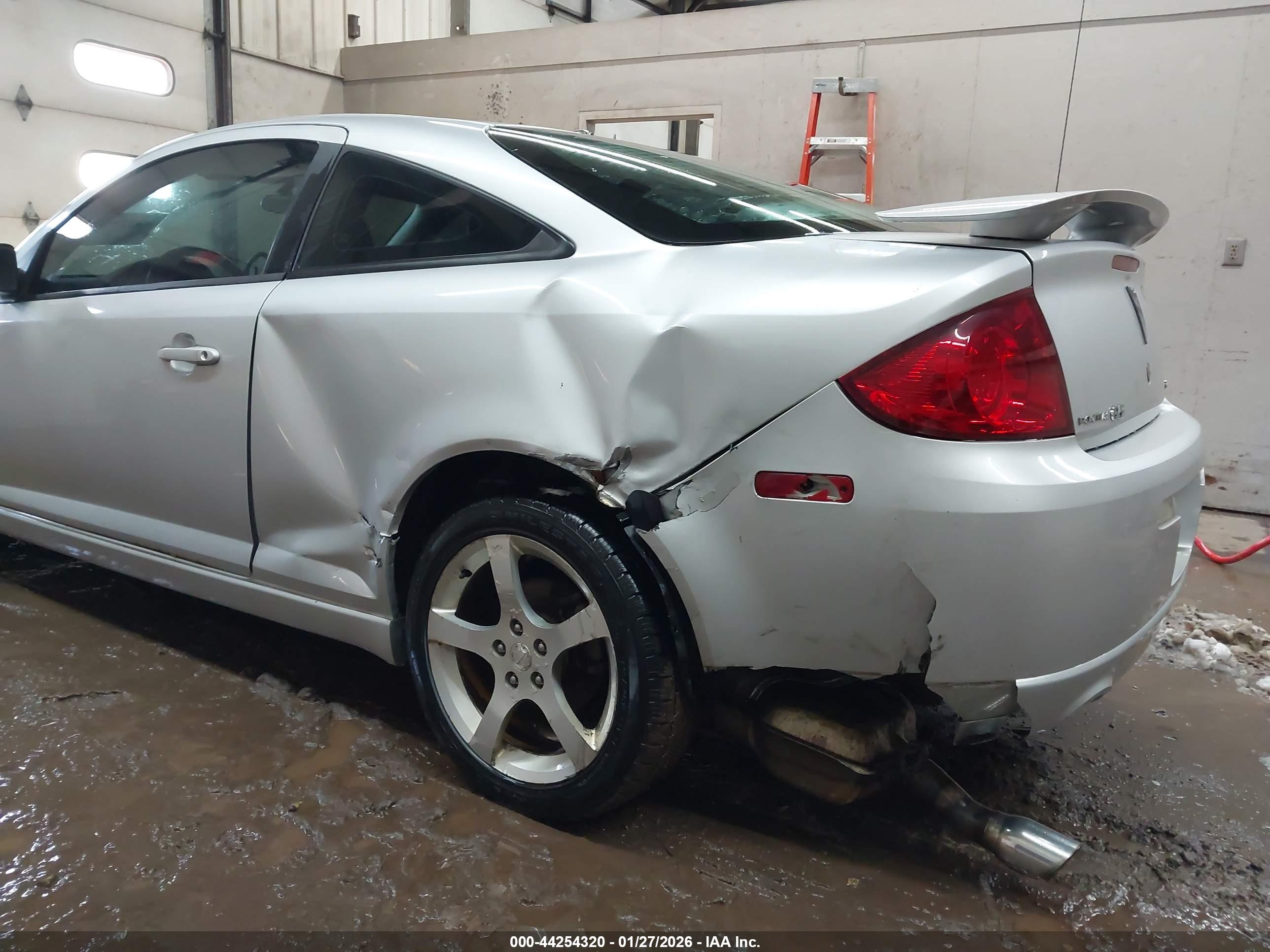 PONTIAC G5 image 6