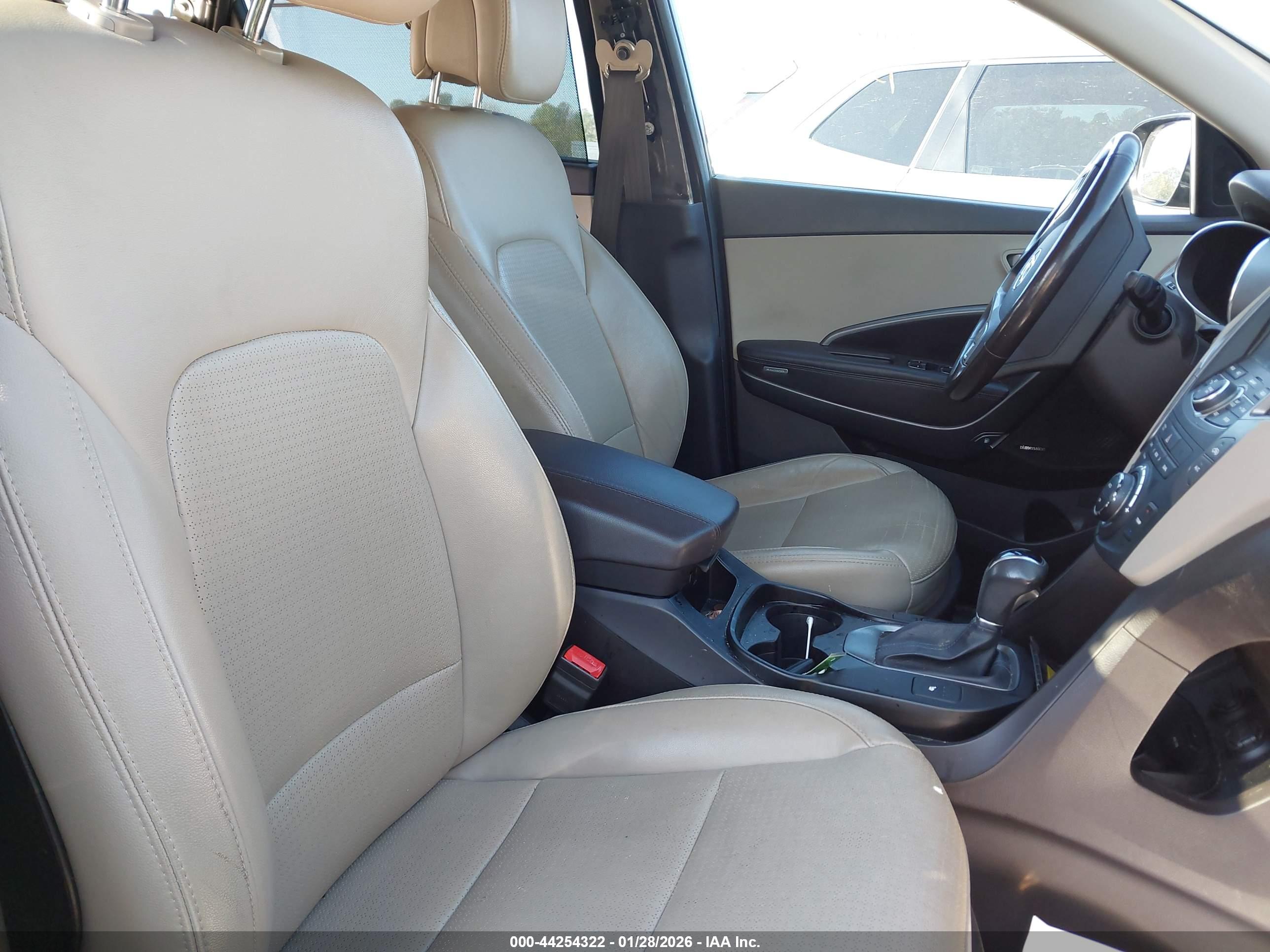 HYUNDAI SANTA image 5