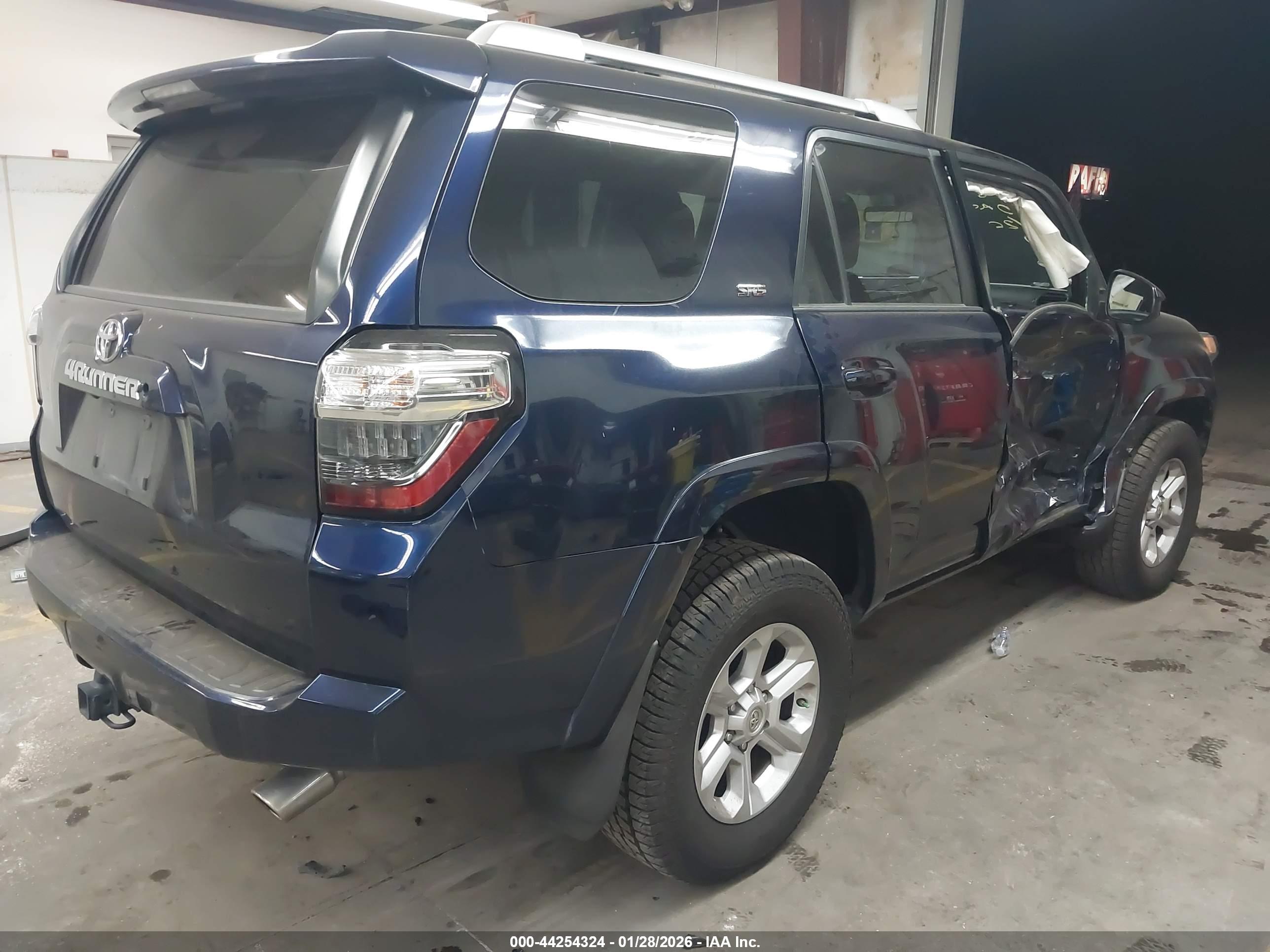TOYOTA 4RUNNER image 4