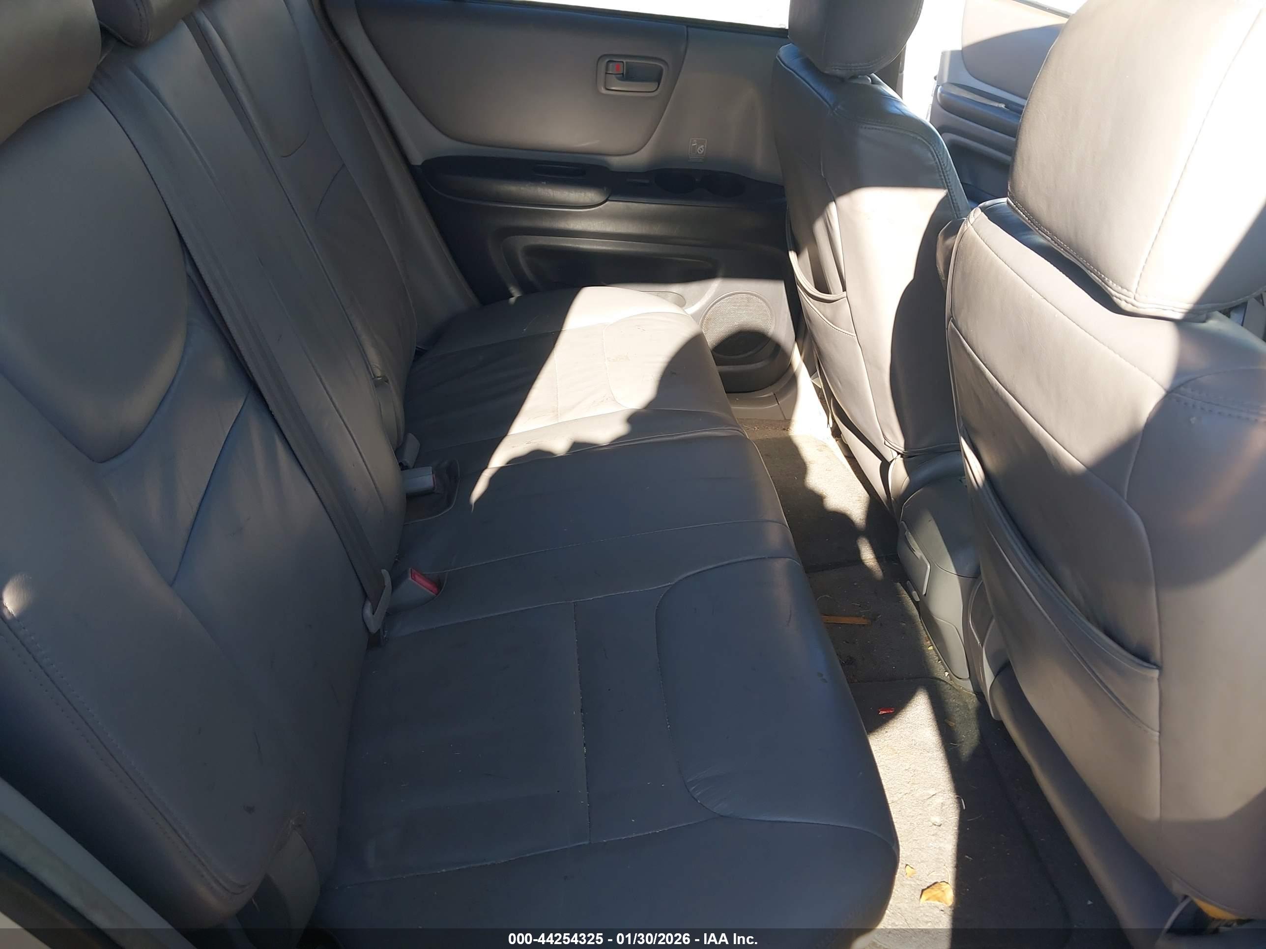 TOYOTA HIGHLANDER image 8
