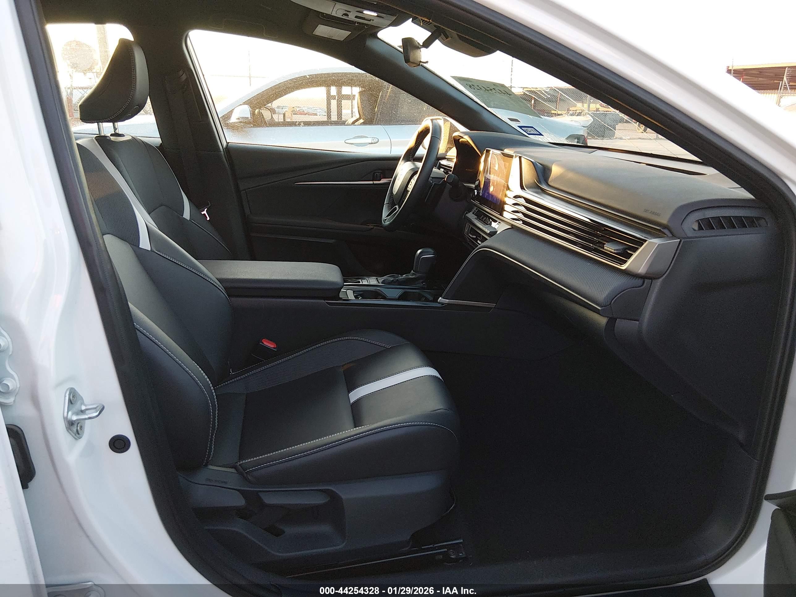 TOYOTA CAMRY image 5