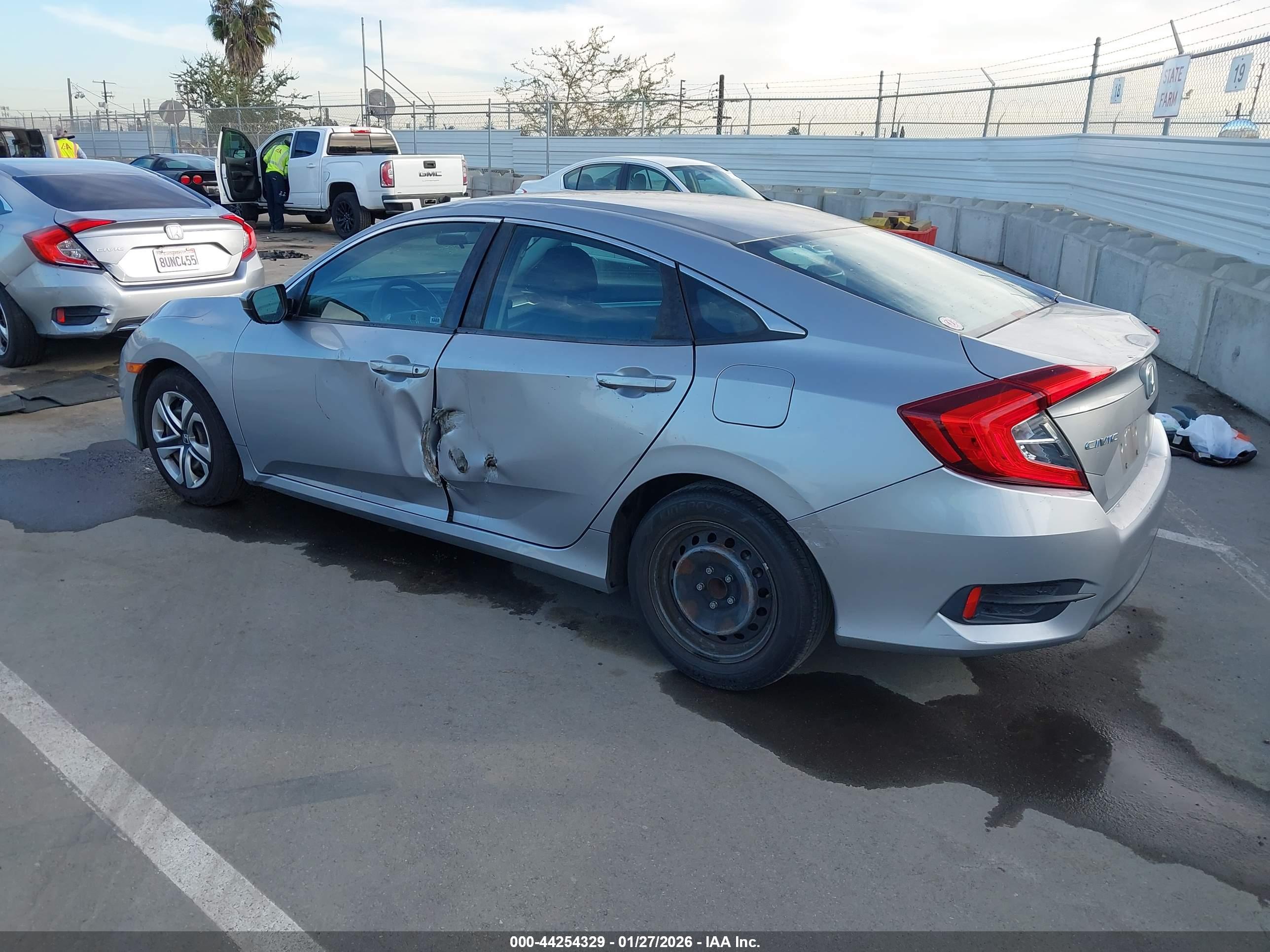 HONDA CIVIC image 3