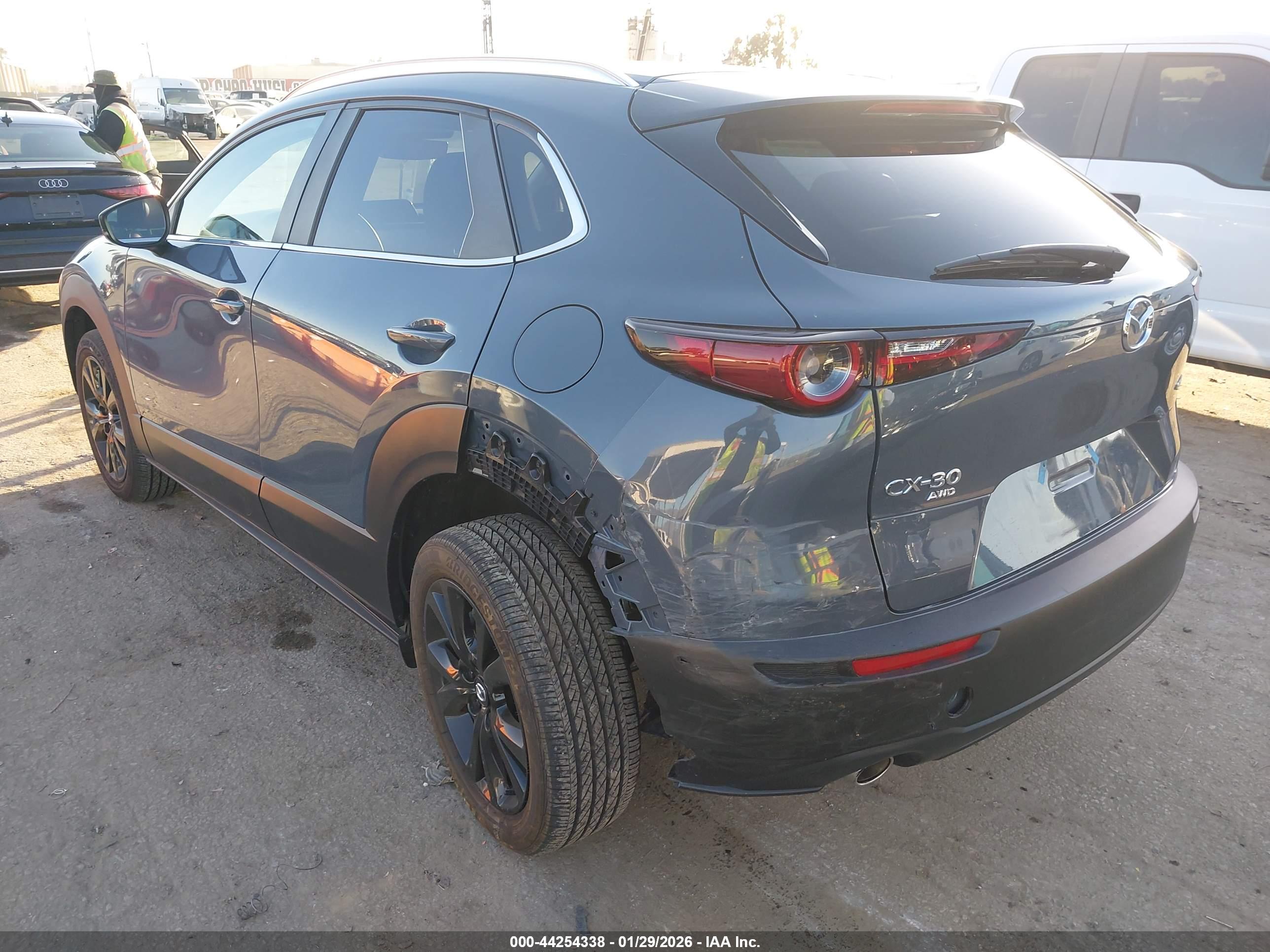 MAZDA CX-30 image 3