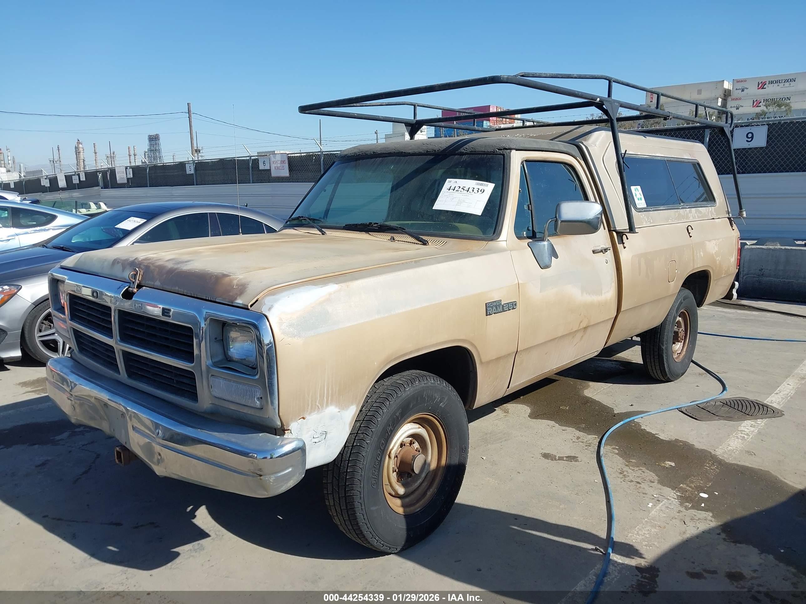 DODGE W-SERIES image 2
