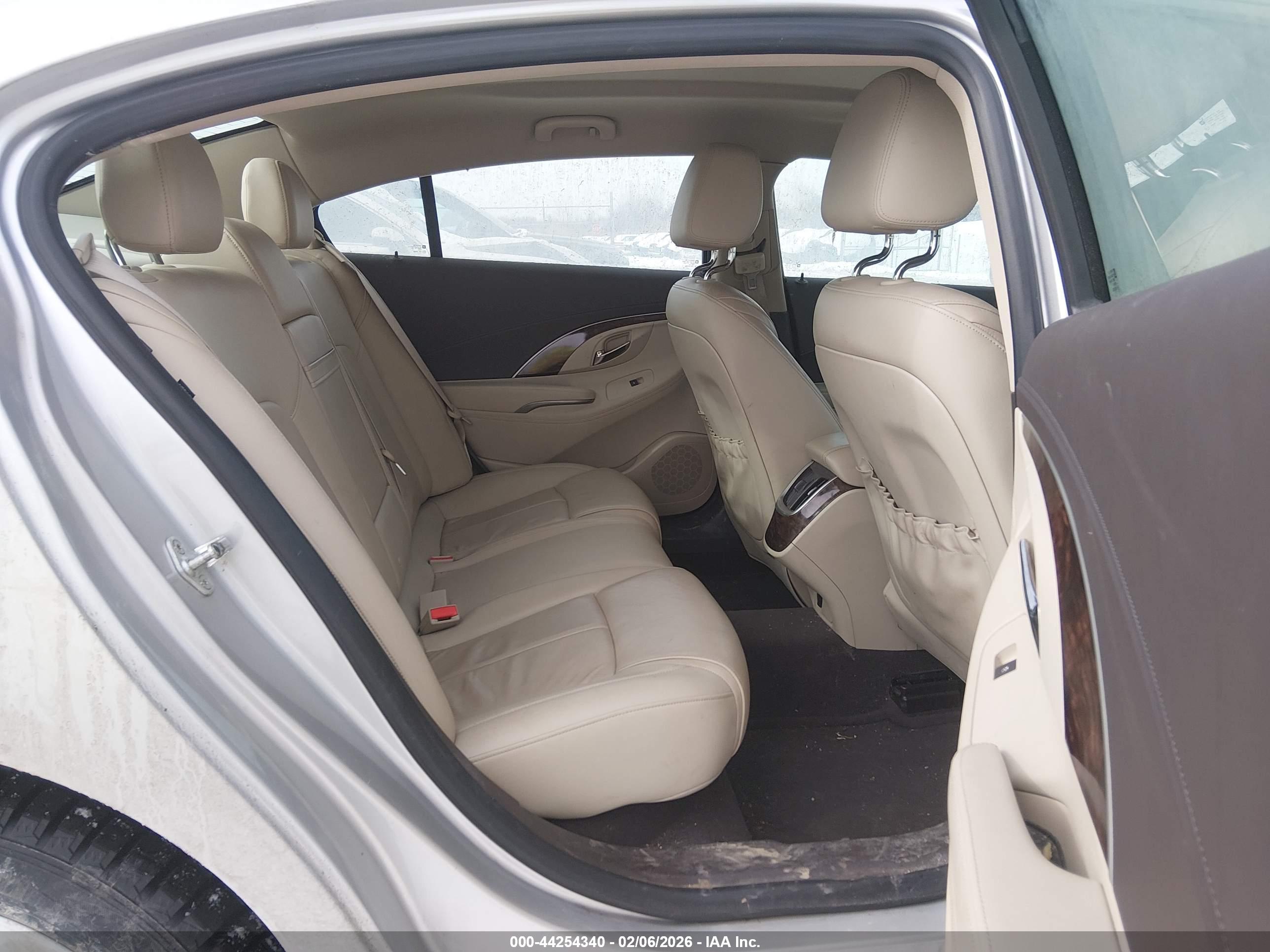 BUICK LACROSSE image 8