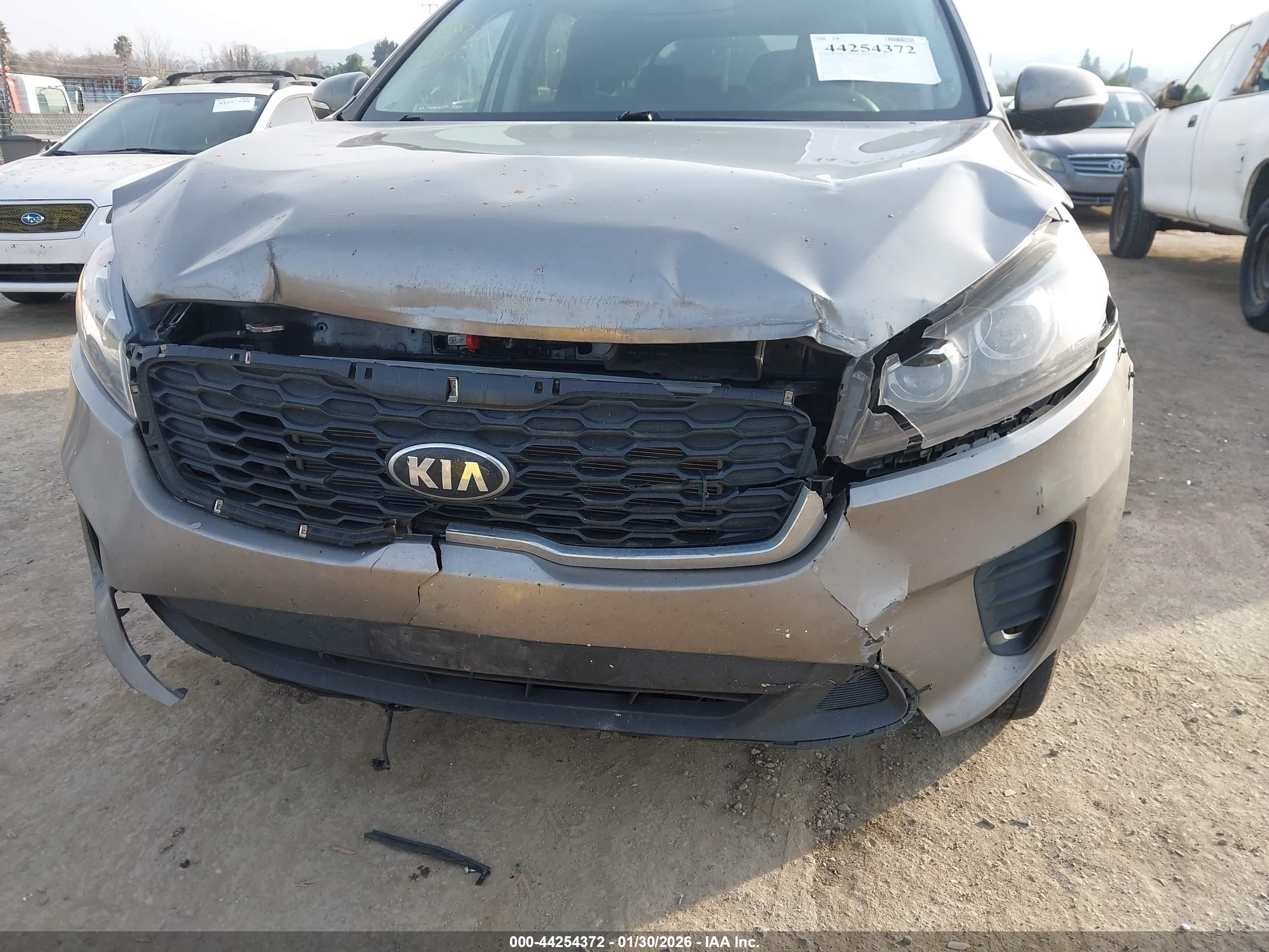 KIA SORENTO image 6