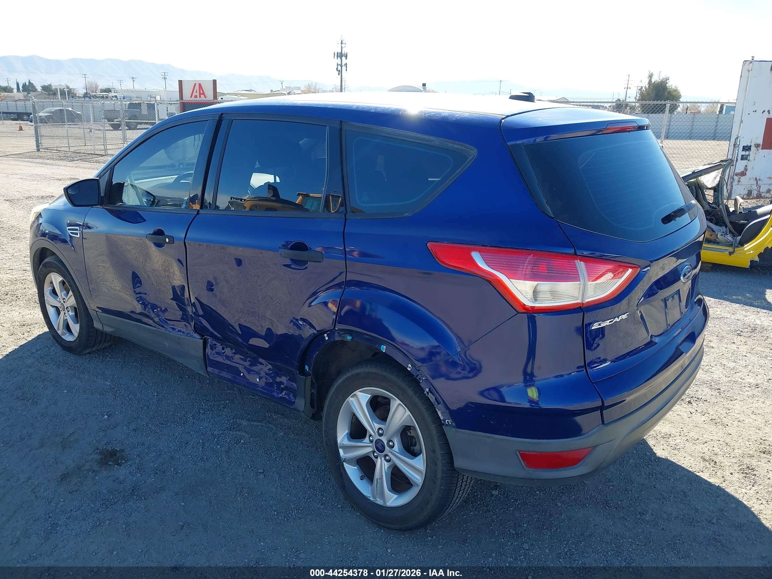 FORD ESCAPE image 3