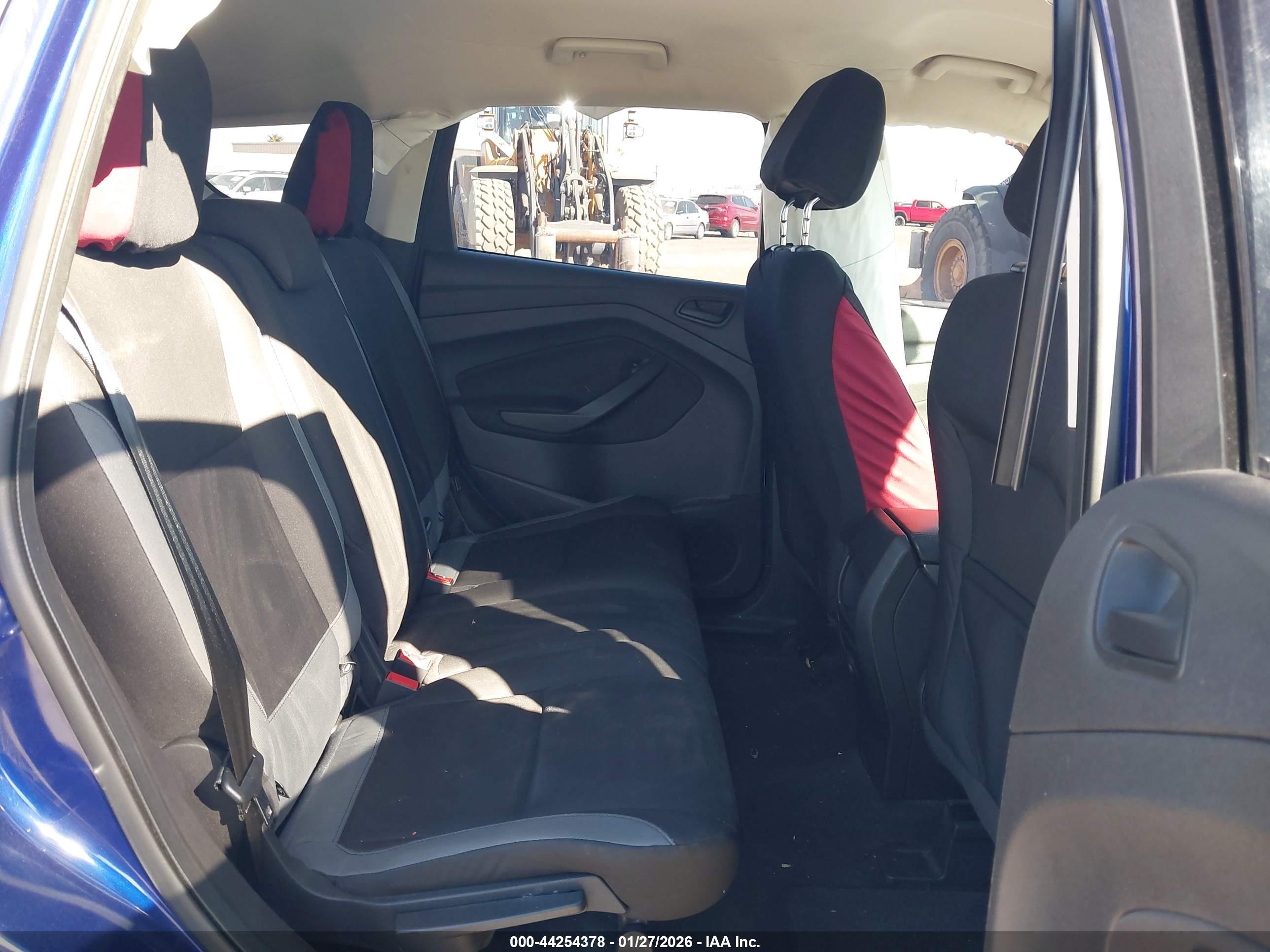 FORD ESCAPE image 8