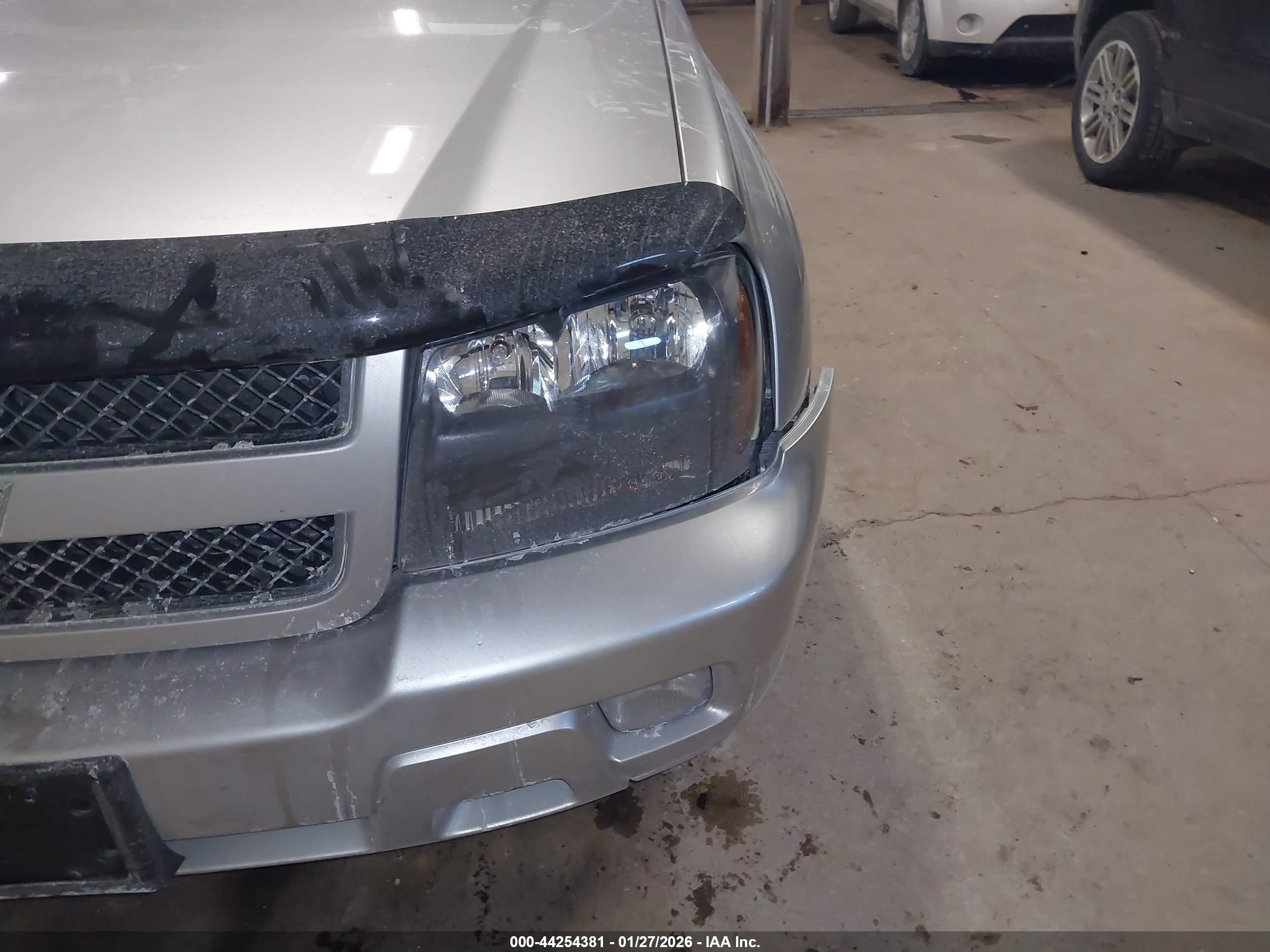 CHEVROLET TRAILBLAZER image 6