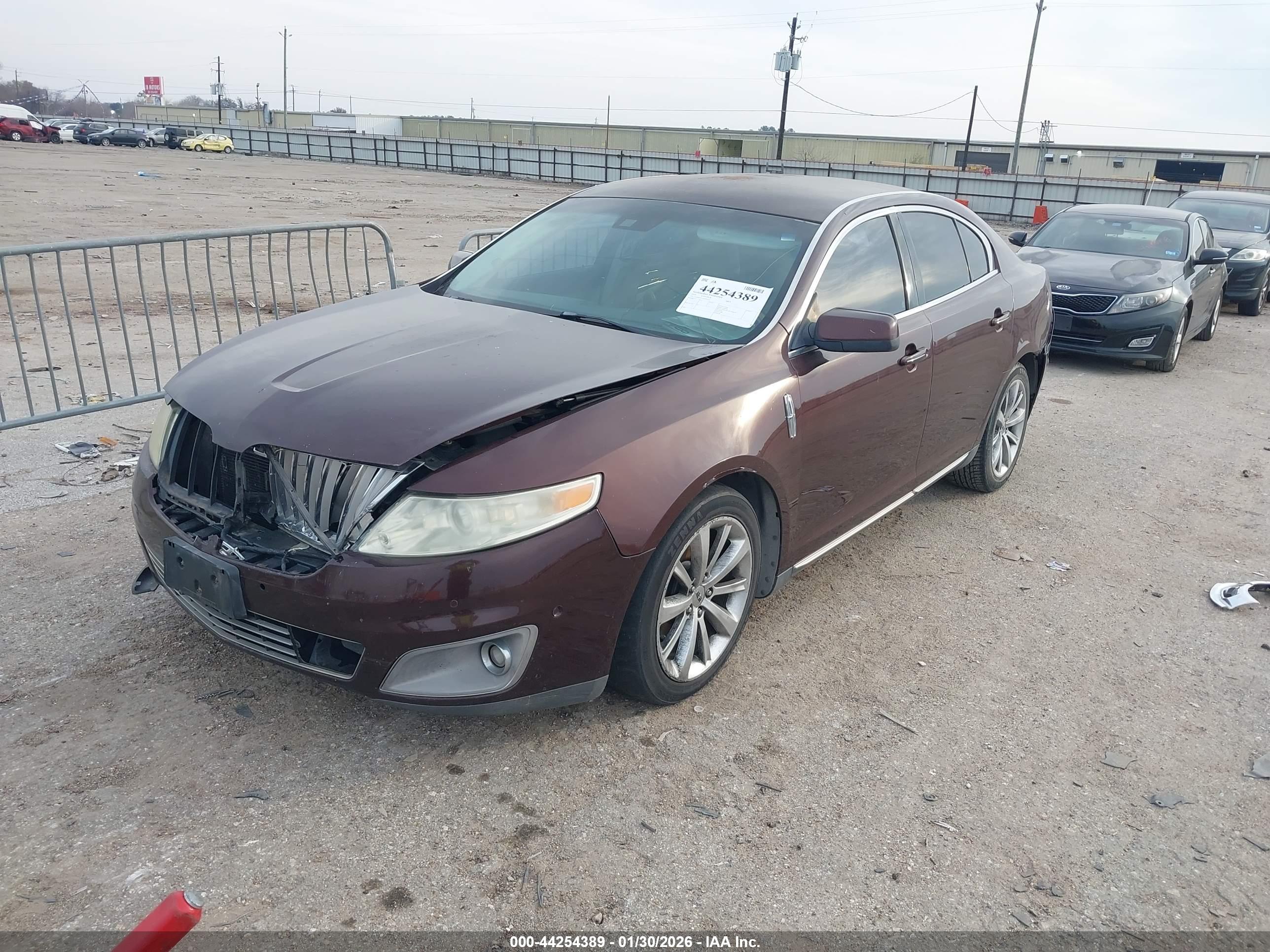 LINCOLN MKS image 2