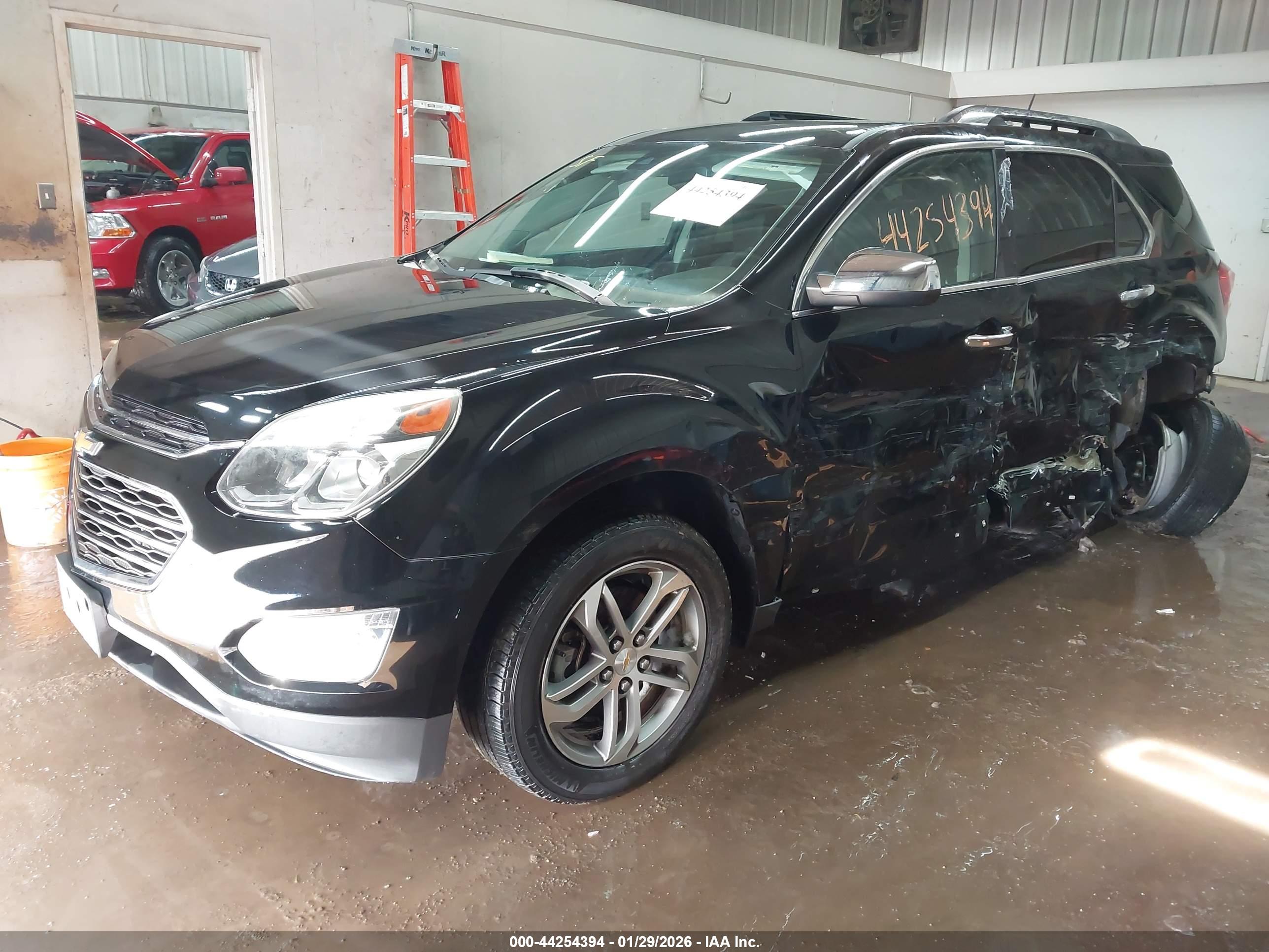 CHEVROLET EQUINOX image 2