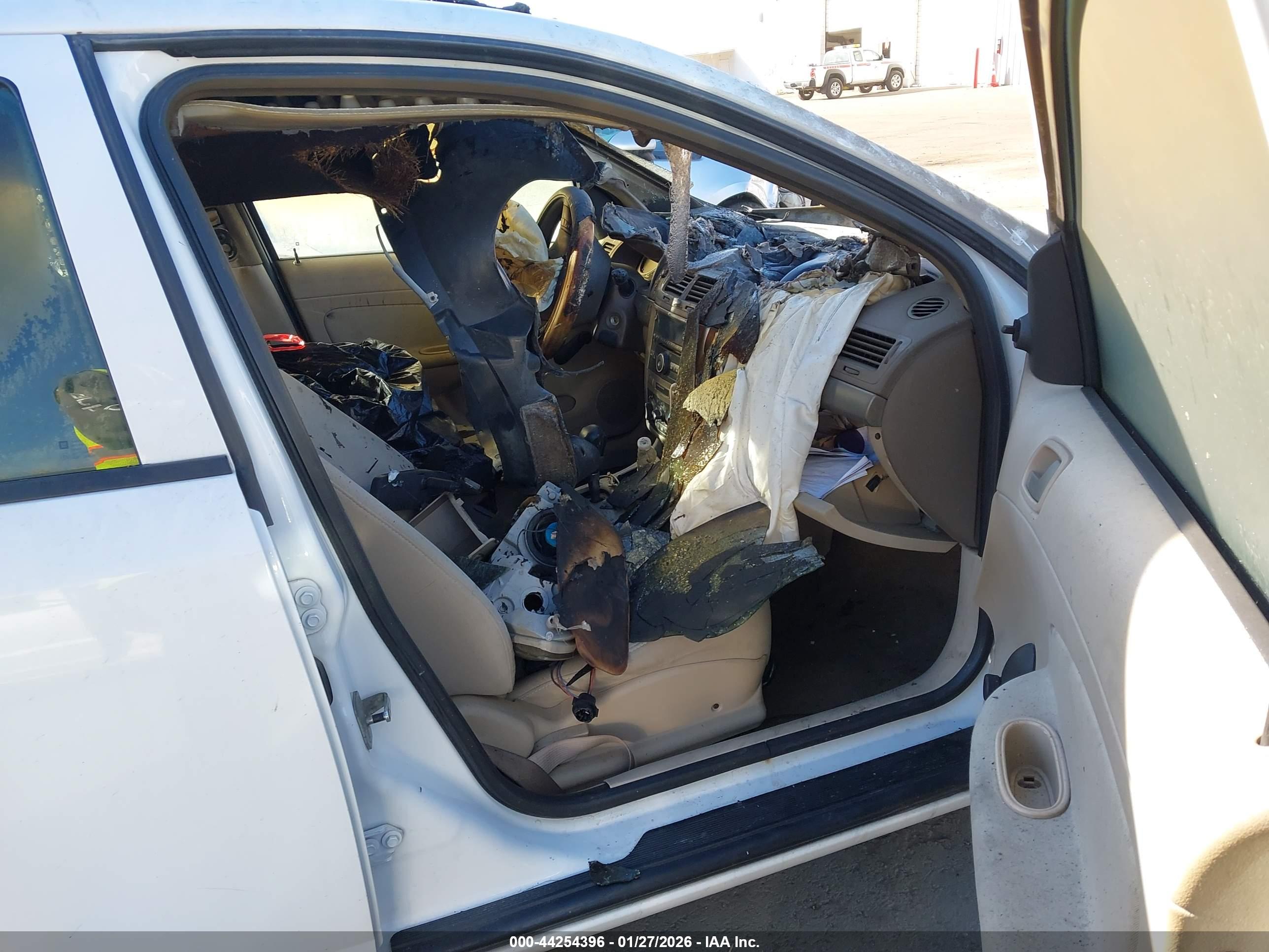 CHEVROLET COBALT image 5