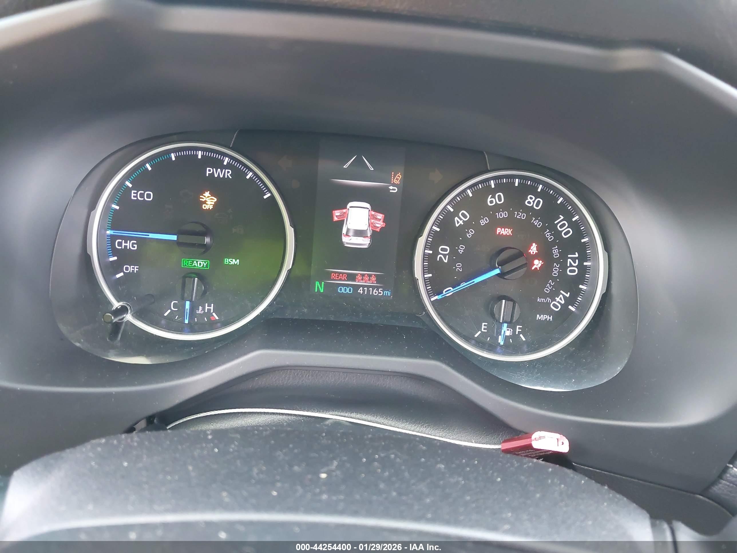 TOYOTA RAV4 image 7