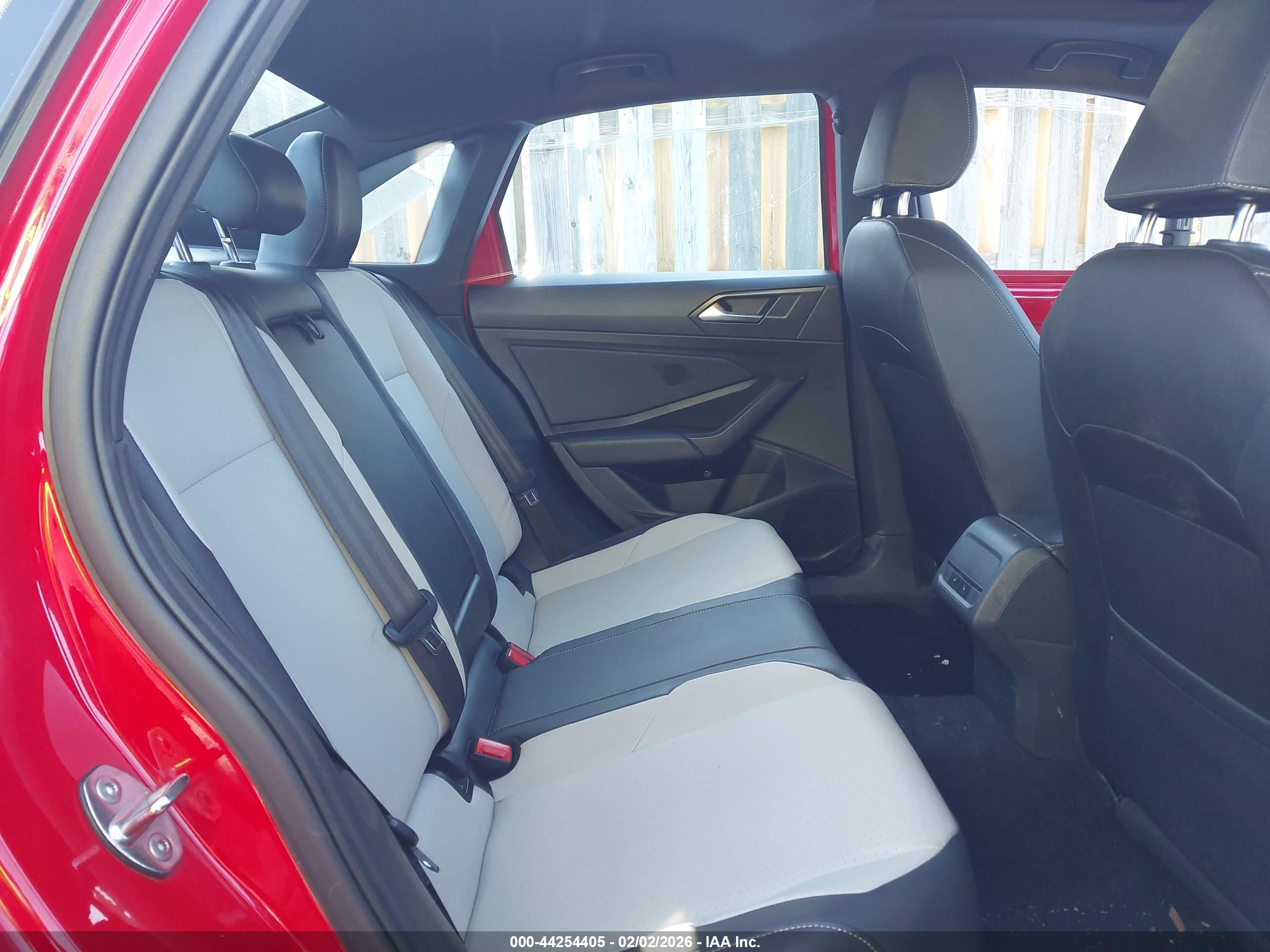 VOLKSWAGEN JETTA image 8