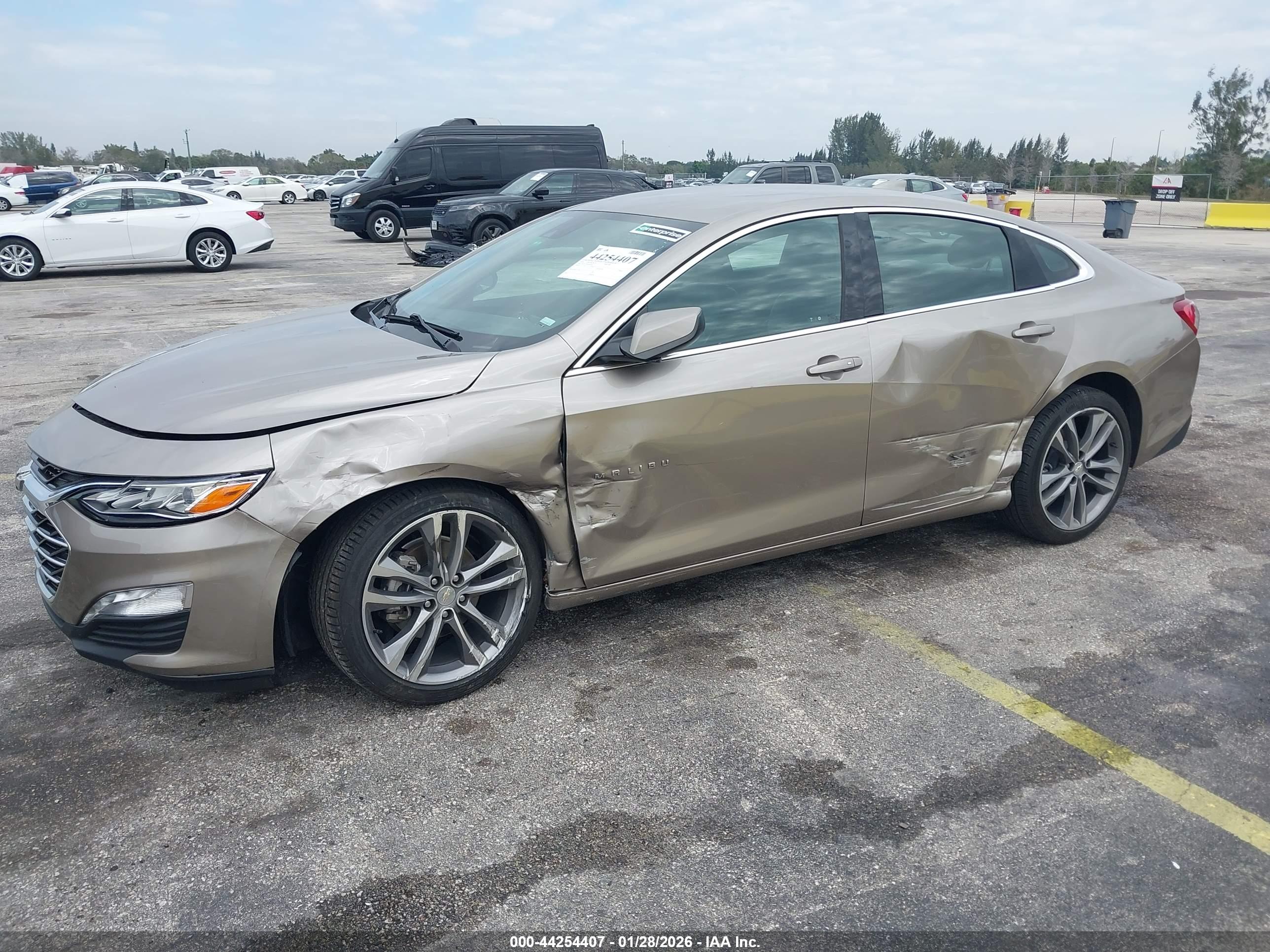 CHEVROLET MALIBU image 2
