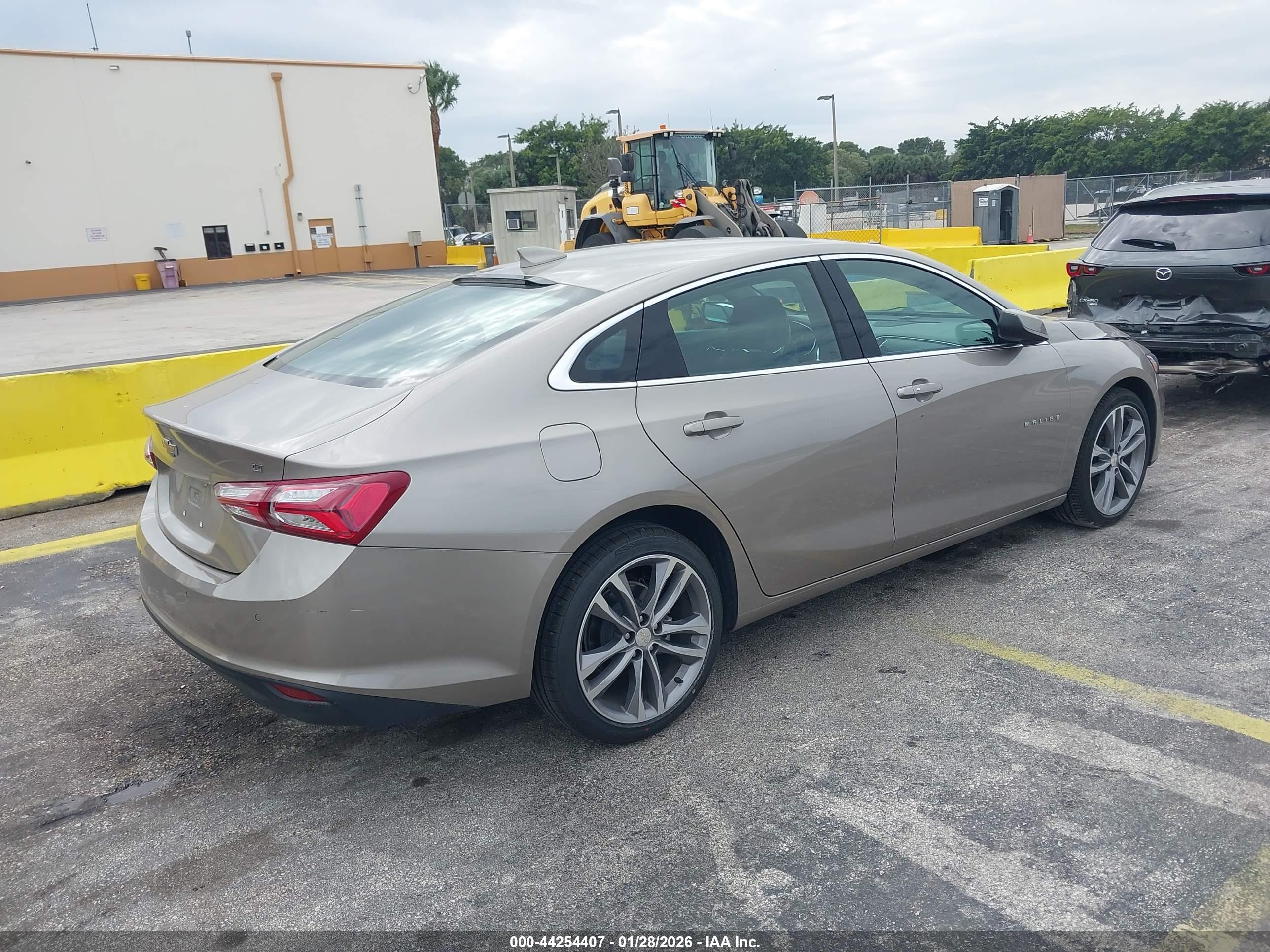 CHEVROLET MALIBU image 4