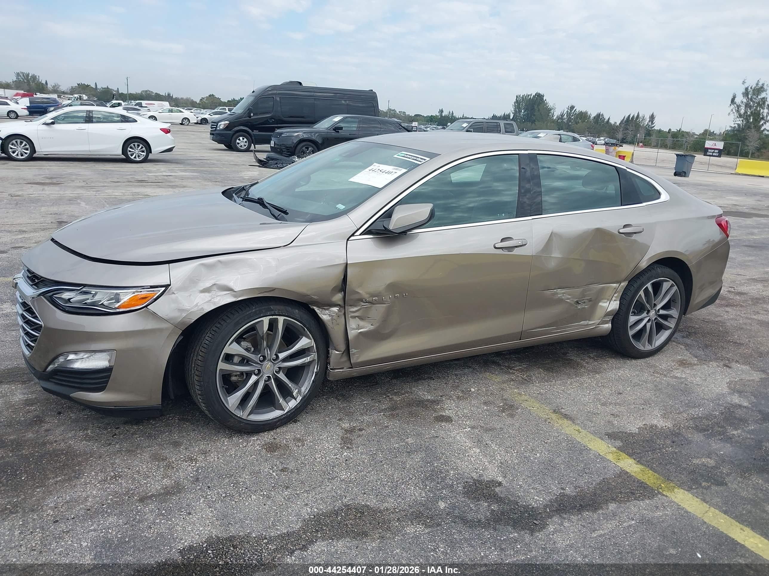 CHEVROLET MALIBU image 6