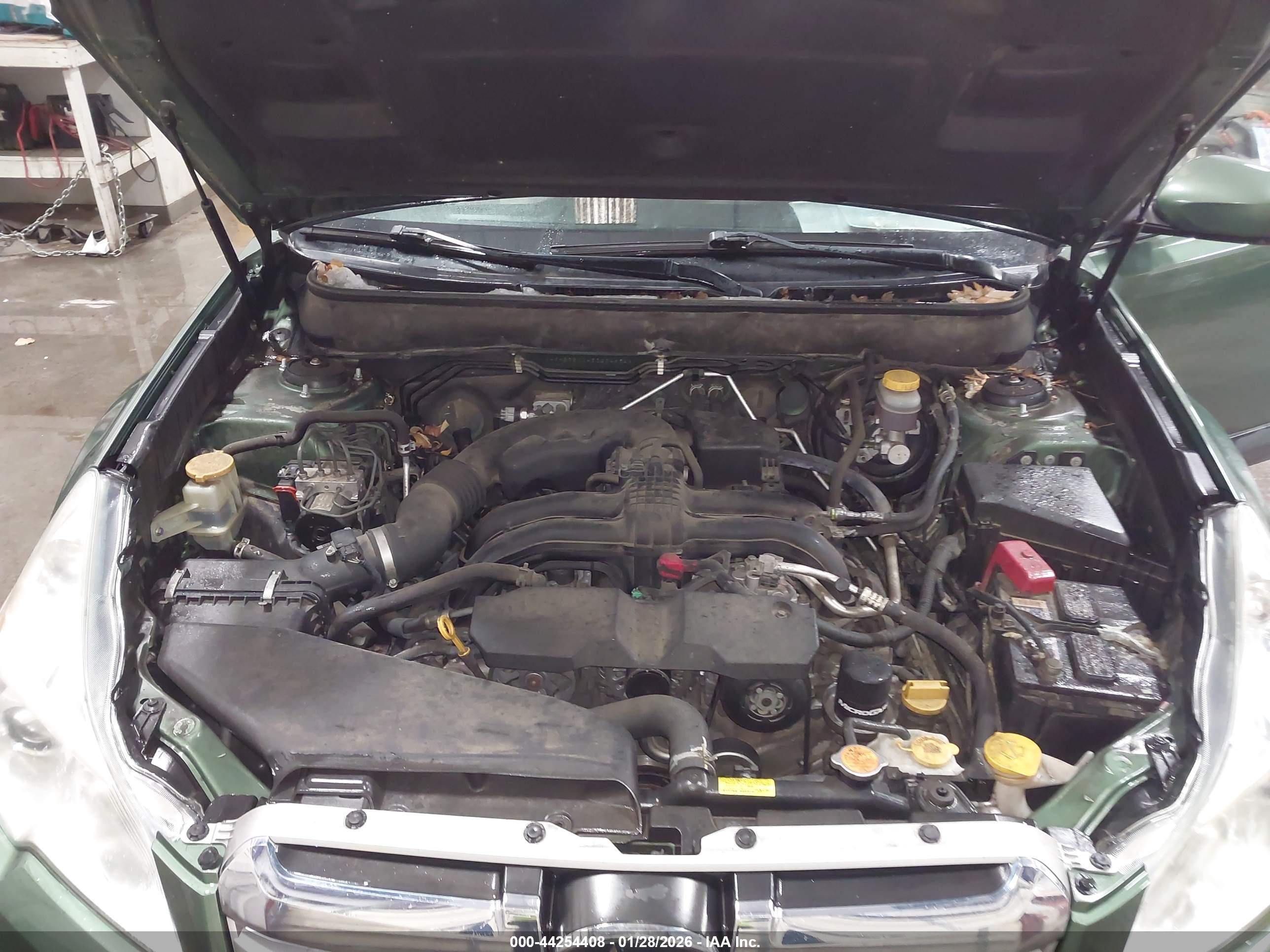 SUBARU OUTBACK image 10