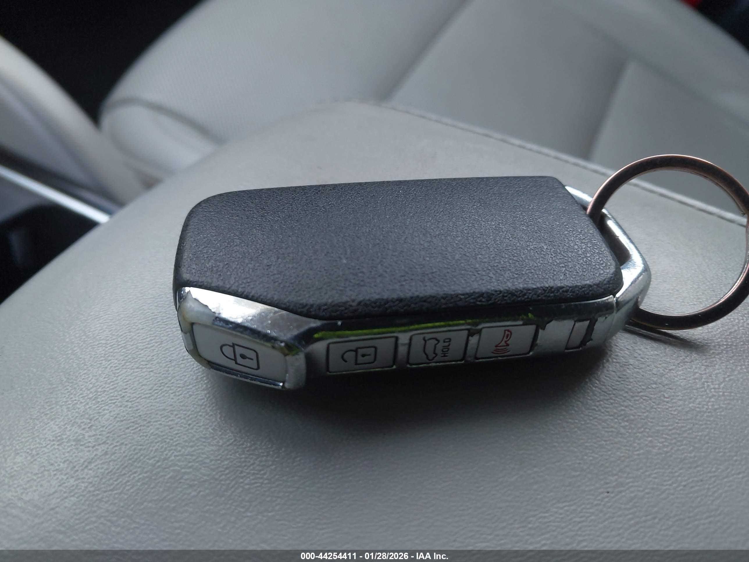 KIA TELLURIDE image 11