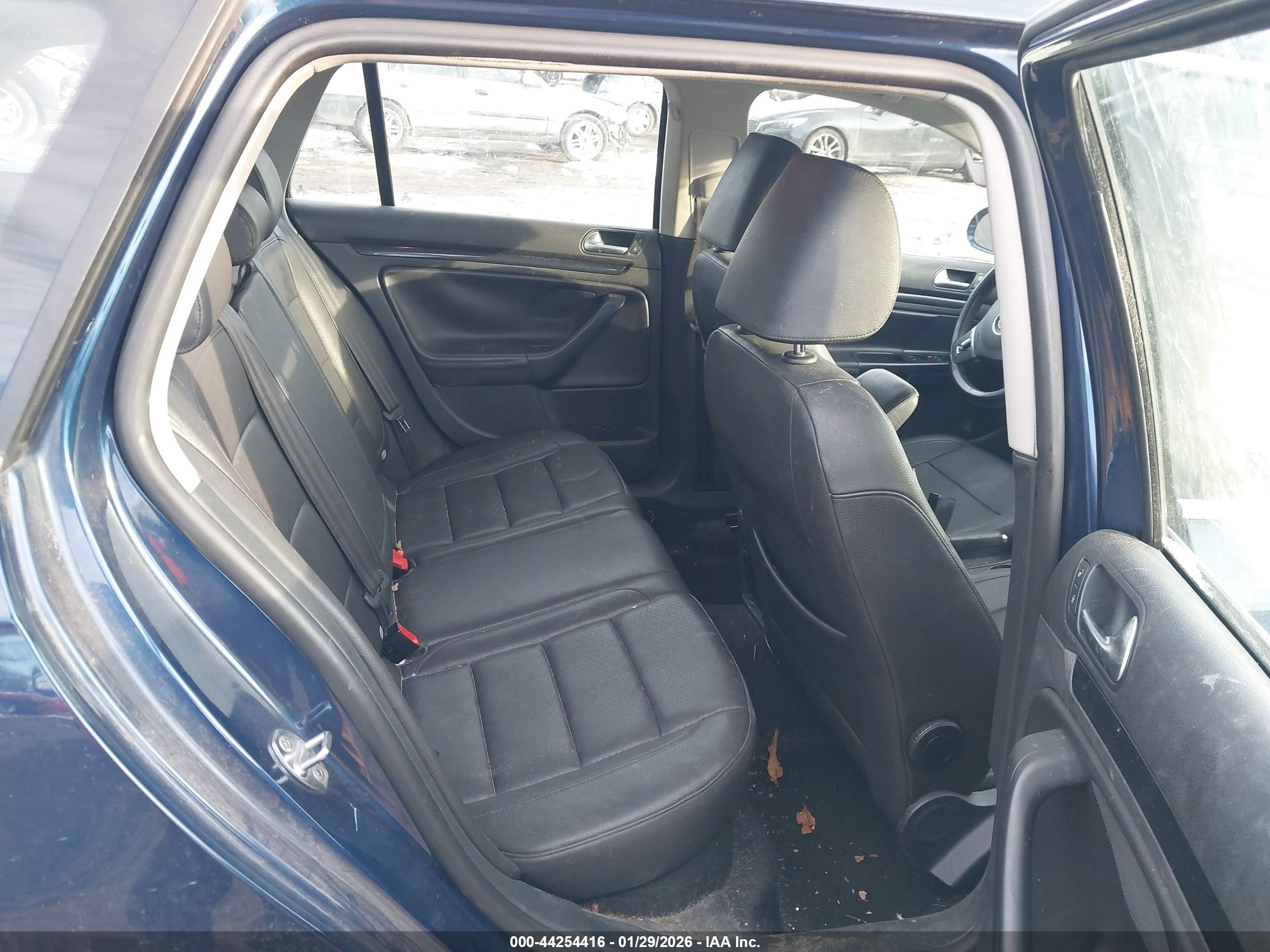 VOLKSWAGEN JETTA image 8
