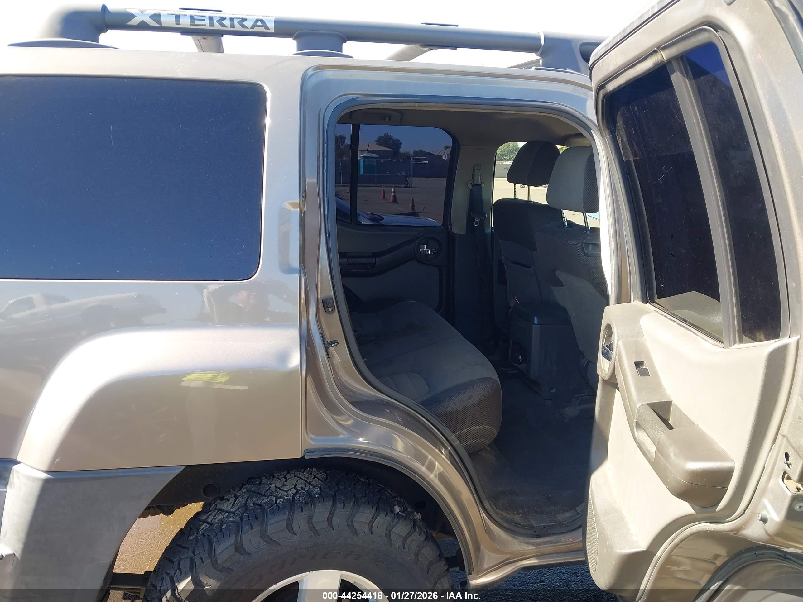 NISSAN XTERRA image 8
