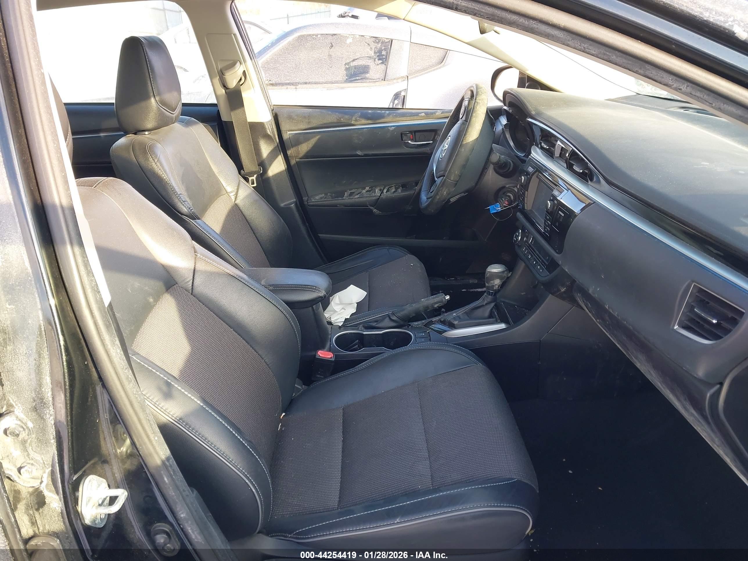 TOYOTA COROLLA image 5