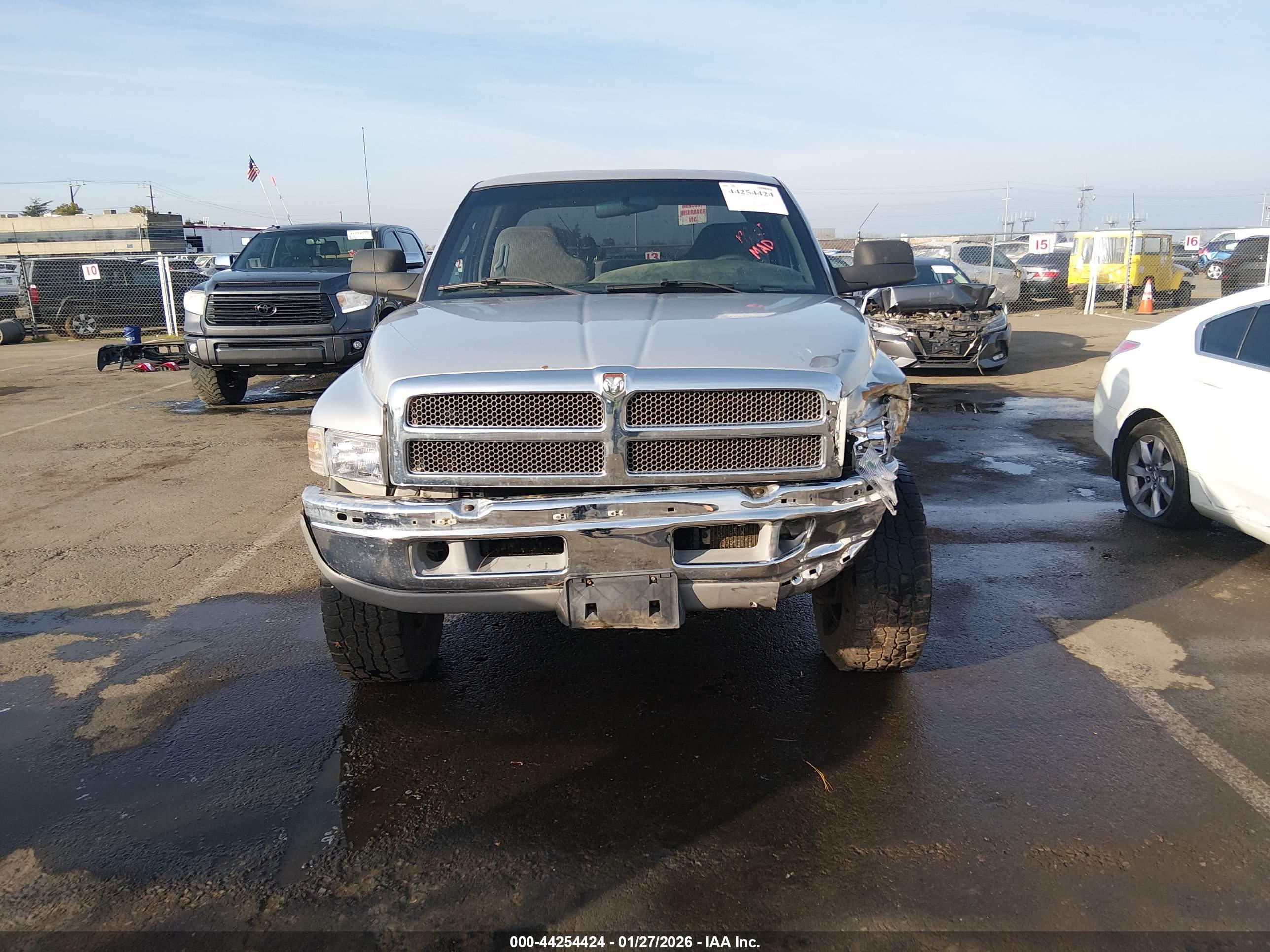 DODGE RAM image 6