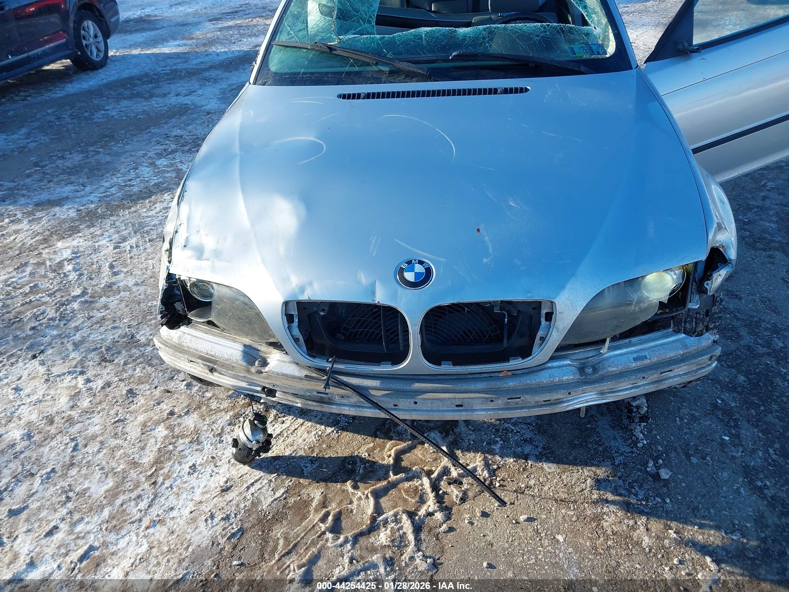 BMW 325I image 10