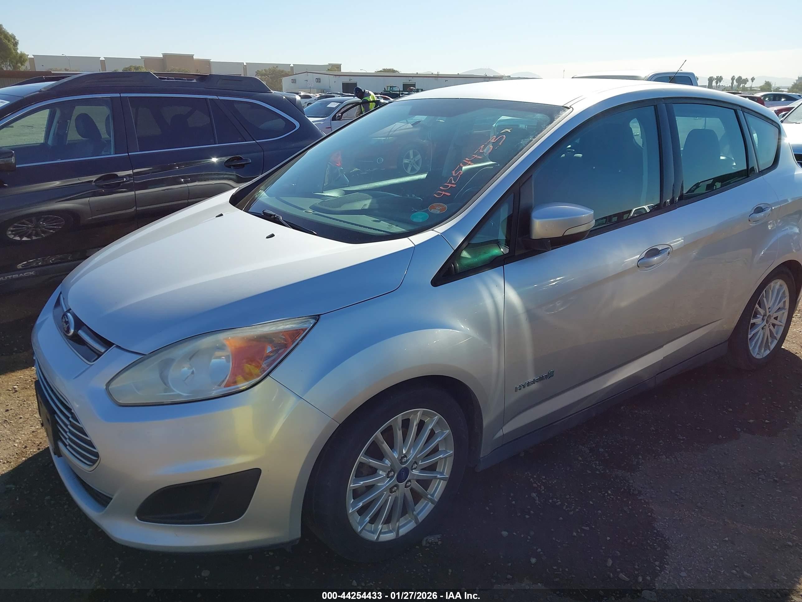 FORD C-MAX image 6