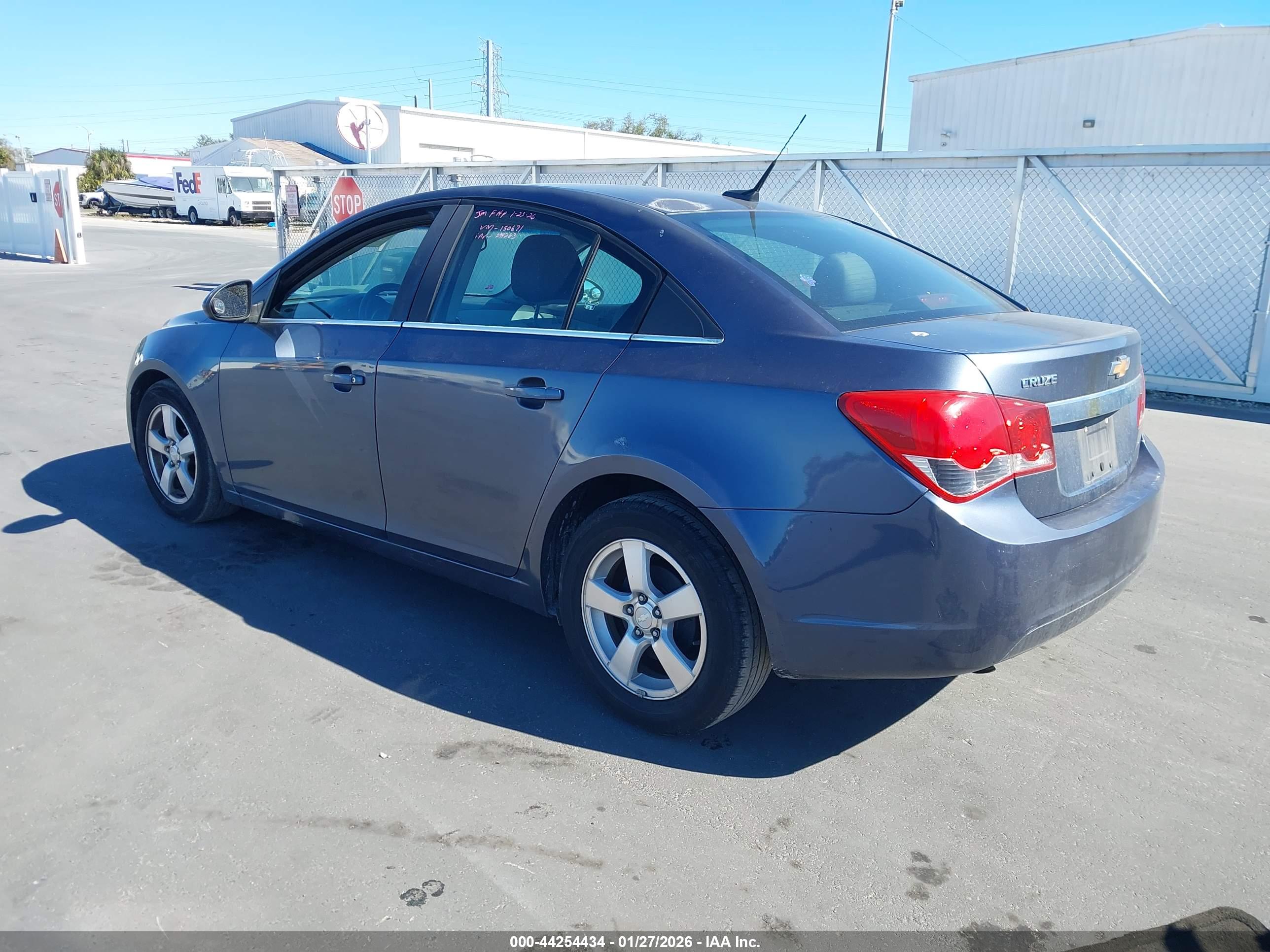 CHEVROLET CRUZE image 3