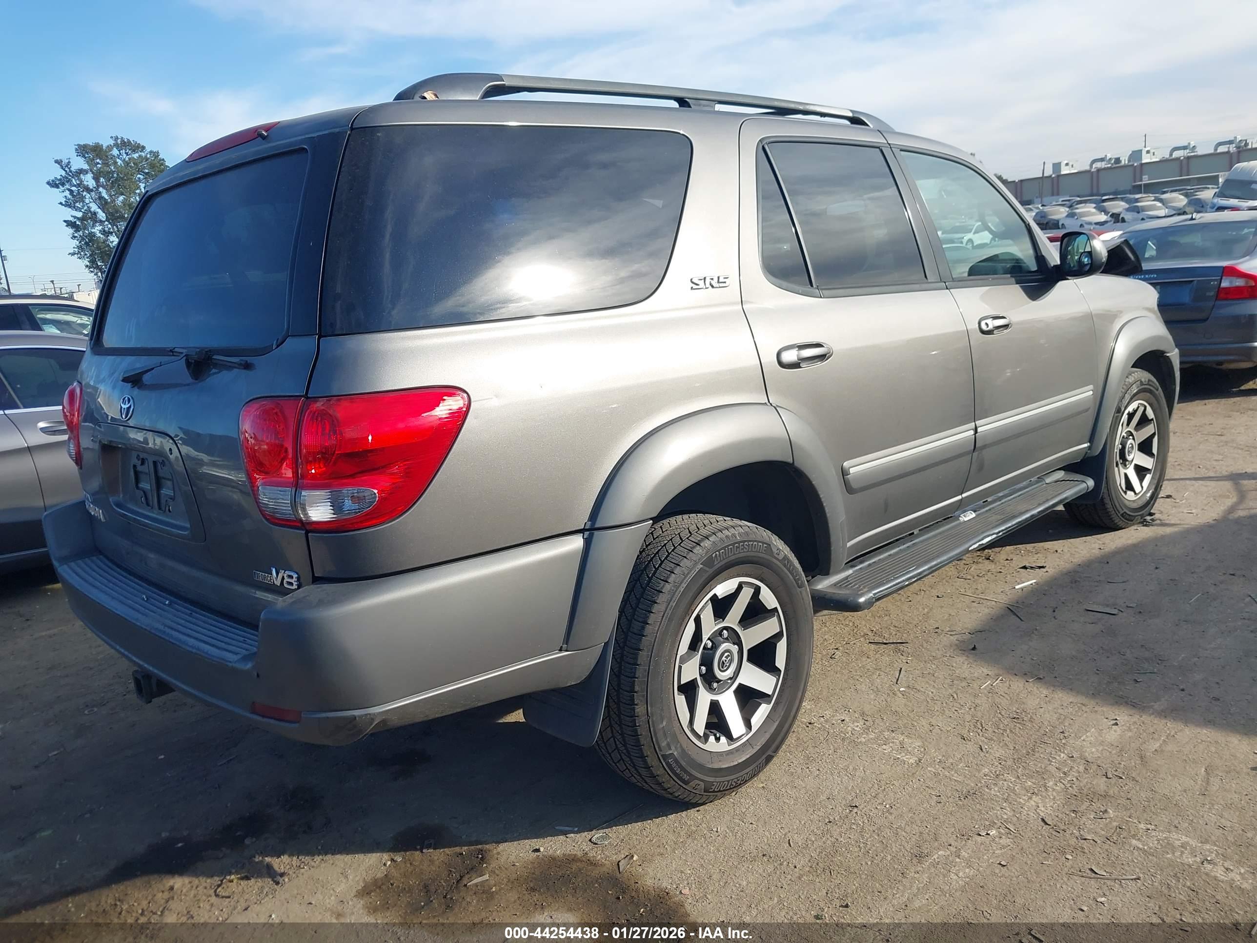 TOYOTA SEQUOIA image 4
