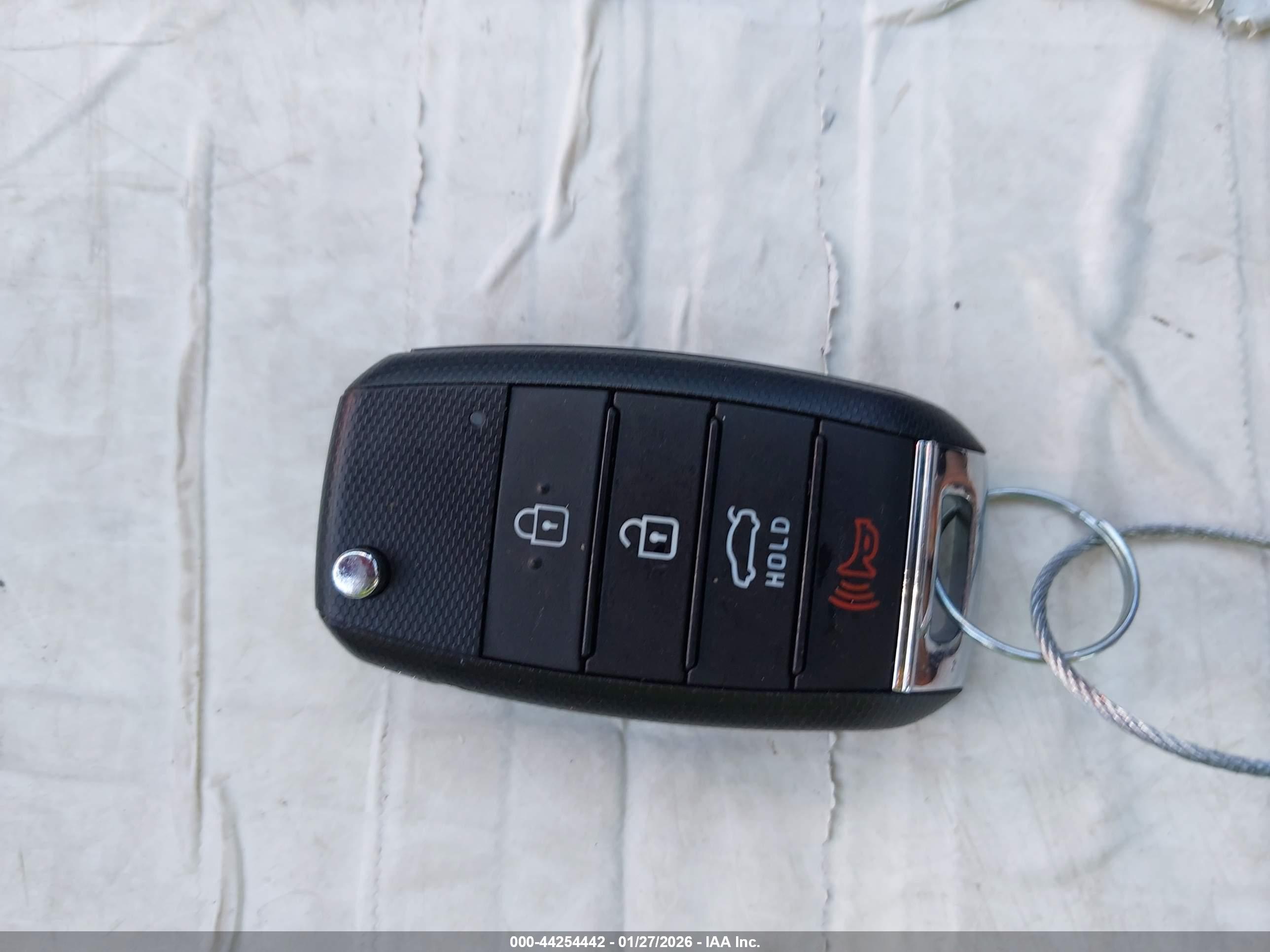 KIA RIO image 11