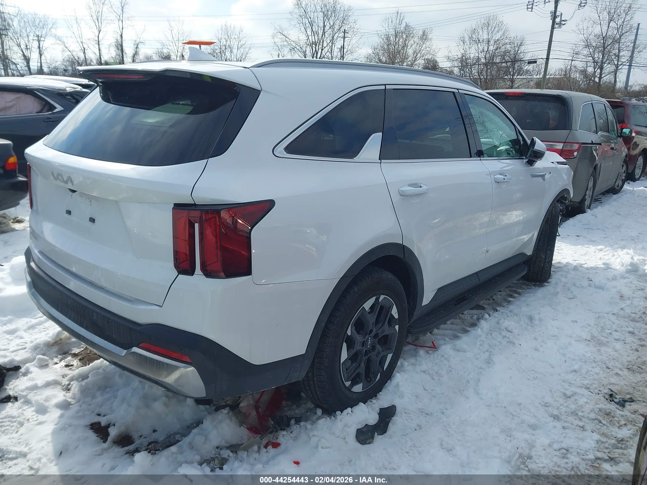 KIA SORENTO image 4