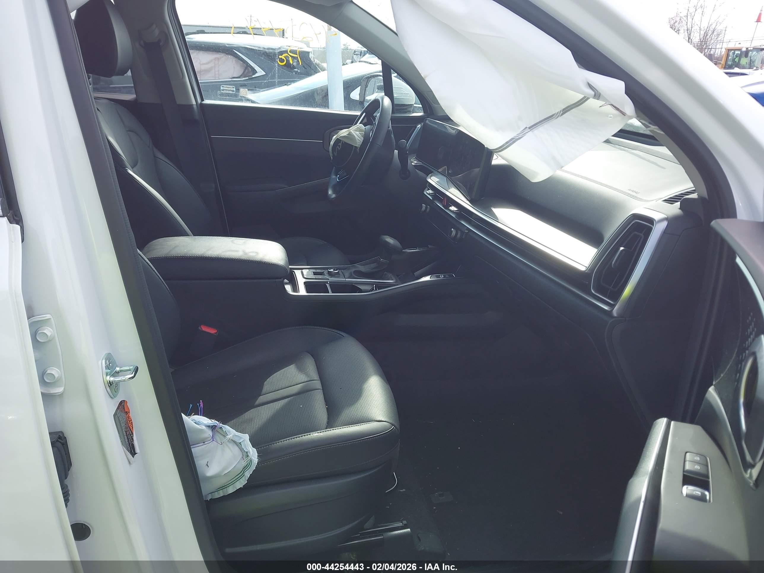 KIA SORENTO image 5